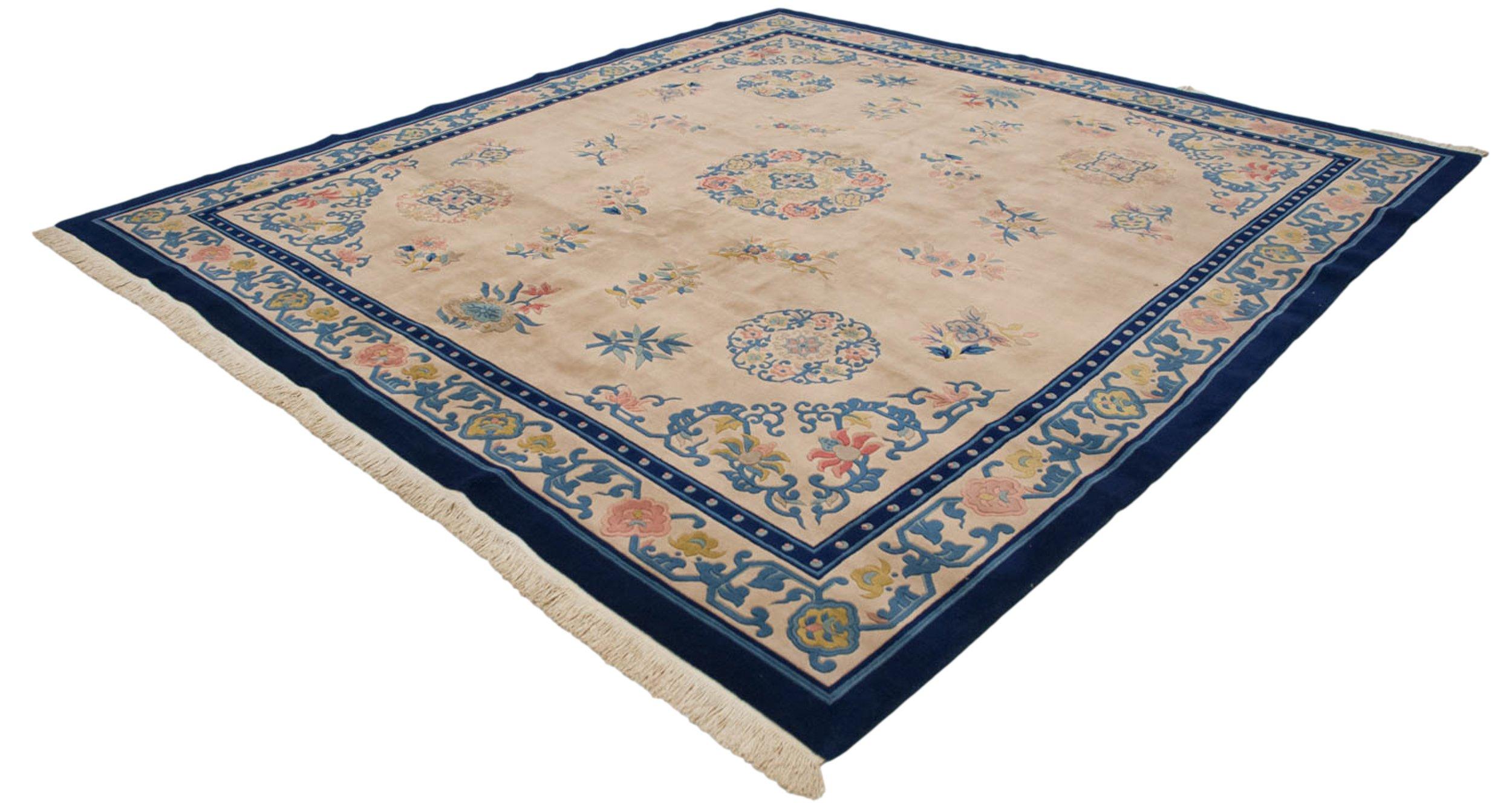 Quadratischer Vintage-Teppich im japanischen Peking-Design (Wolle) im Angebot