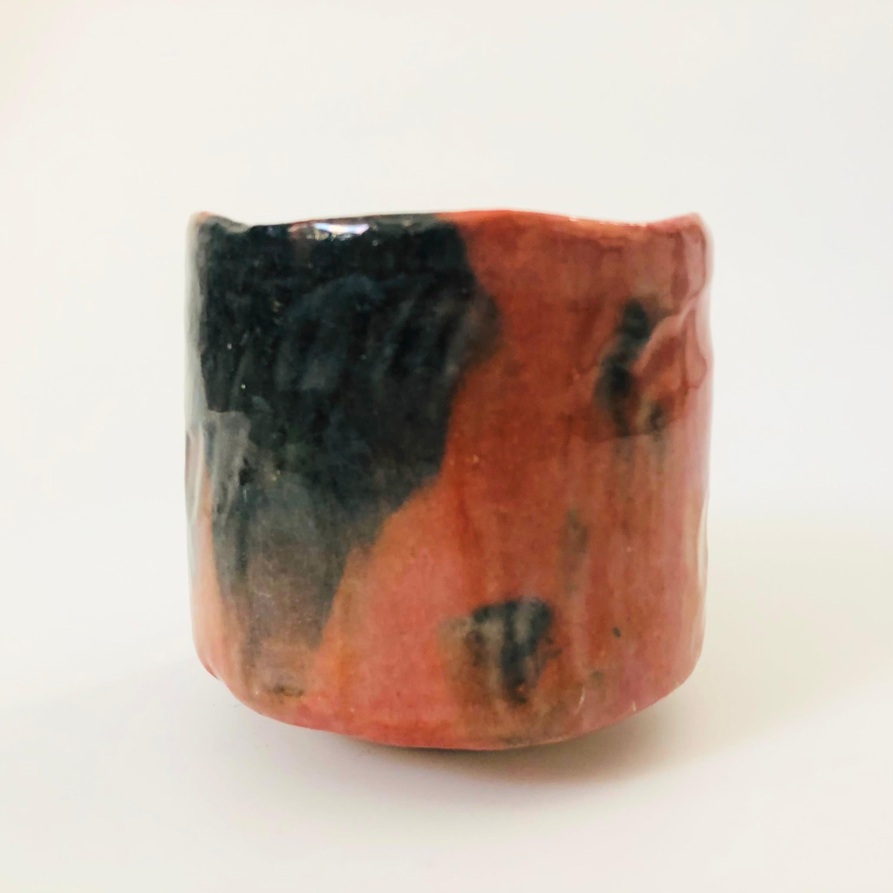 Vase japonais vintage en poterie de raku rouge Bon état - En vente à Vallejo, CA