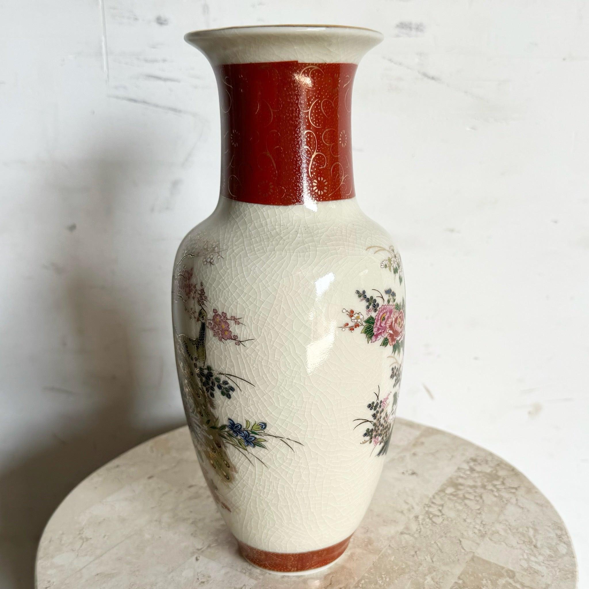 Japanische Satsuma-Porzellanvase im Vintage-Stil 1