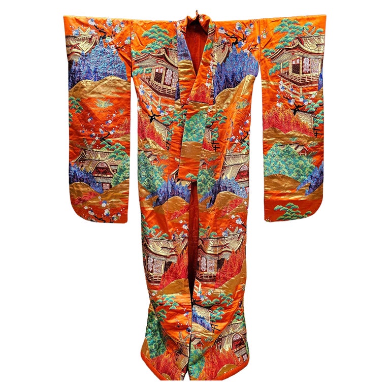 Gold Kimono 245 For Sale on 1stDibs black and gold kimono