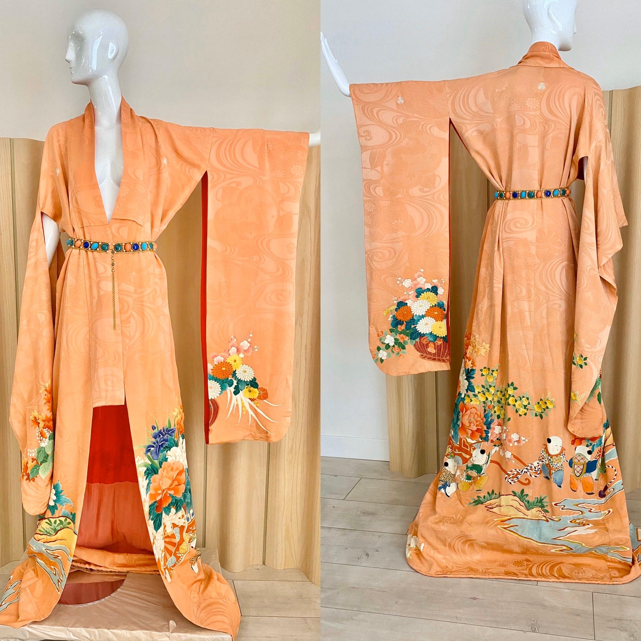 Women's or Men's Vintage Japanese Silk Kimono  For Sale