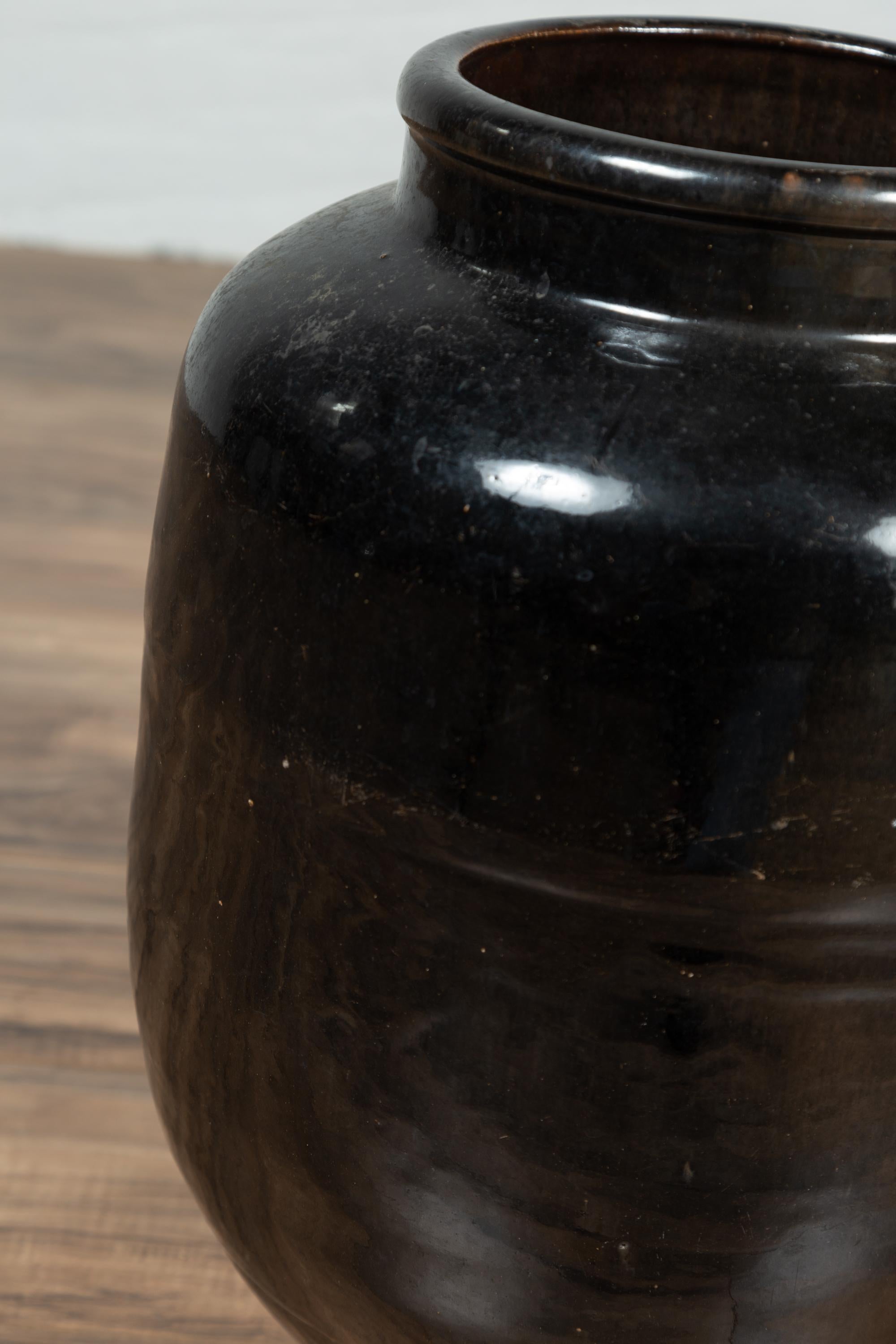 Vintage Japanese Taisho Period Black Water Jug from the Early 20th Century 1