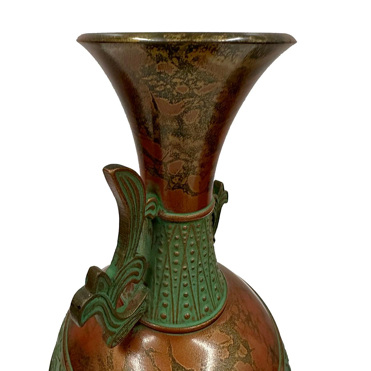 Sculpté Vase japonais vintage en cuivre Takenaka en vente