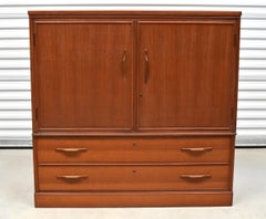 Vintage Japanese Tansu Chest, Dresser with Four Trays and Drawers