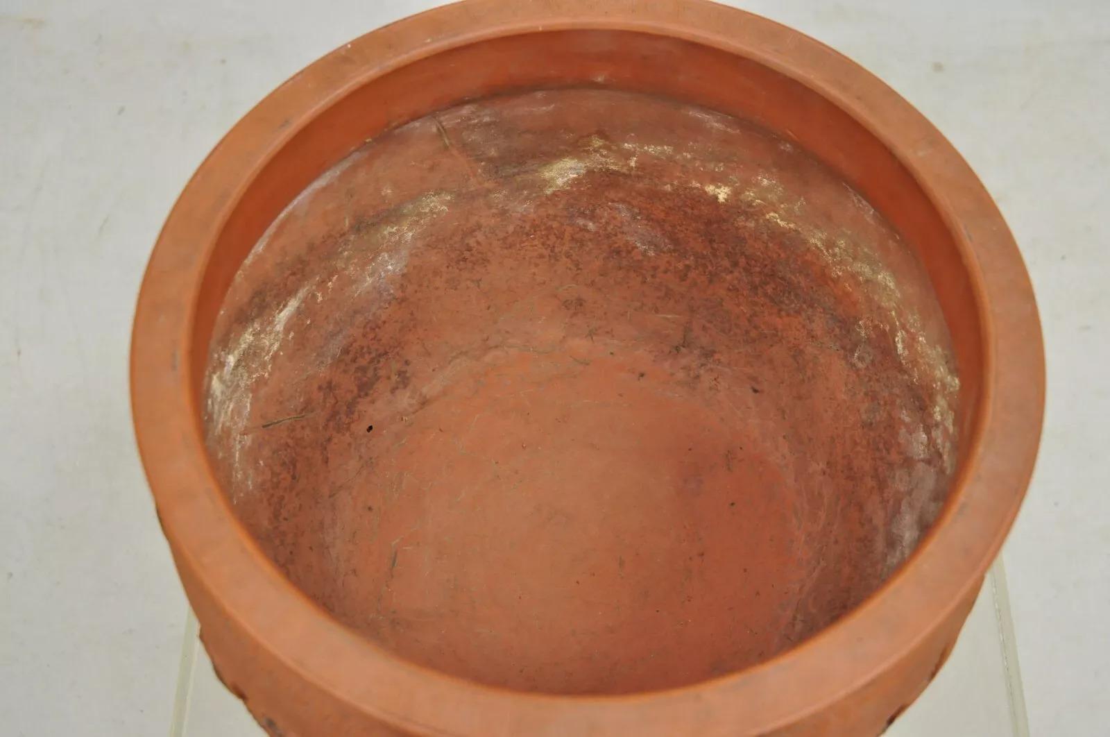 Vaso in terracotta Cachepot d'epoca giapponese Tokoname Ware Dragon Jardiniere in vendita 1