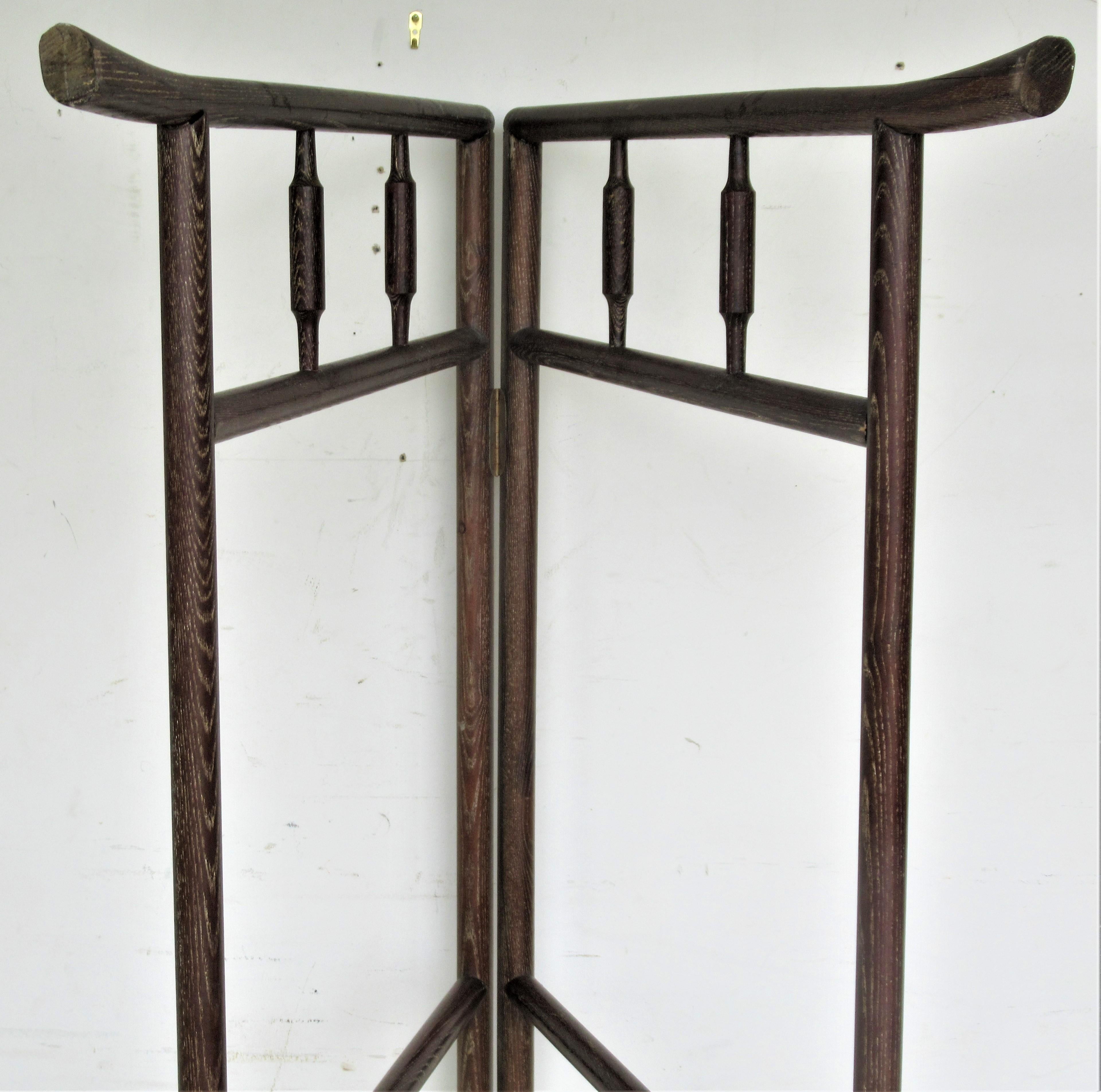 Vintage Japanese Torii Kimono Rack Stand In Good Condition In Rochester, NY