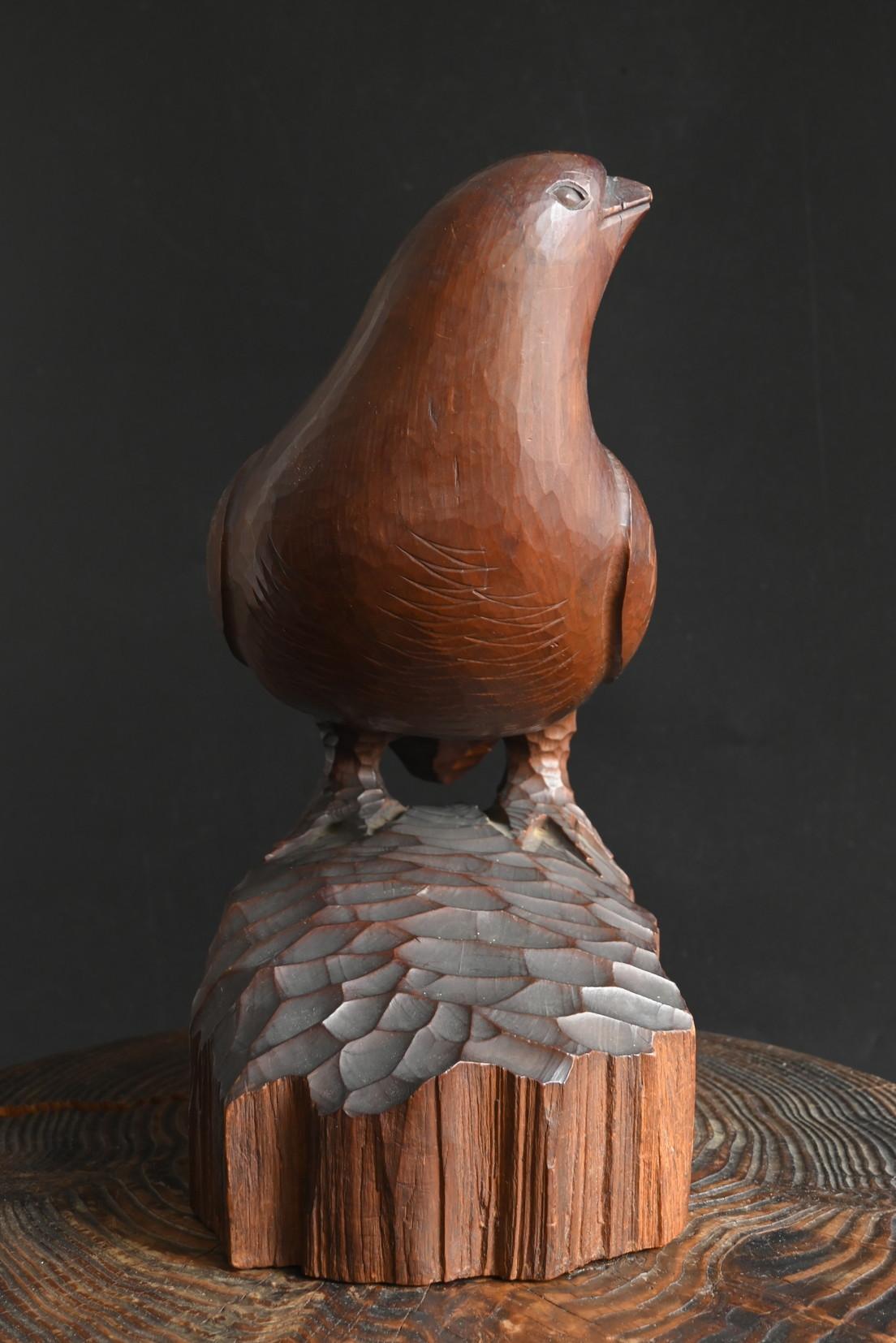 Legno Statuetta giapponese d'epoca in legno di pernice bianca / Realizzata nel 1967 / Epoca Showa in vendita
