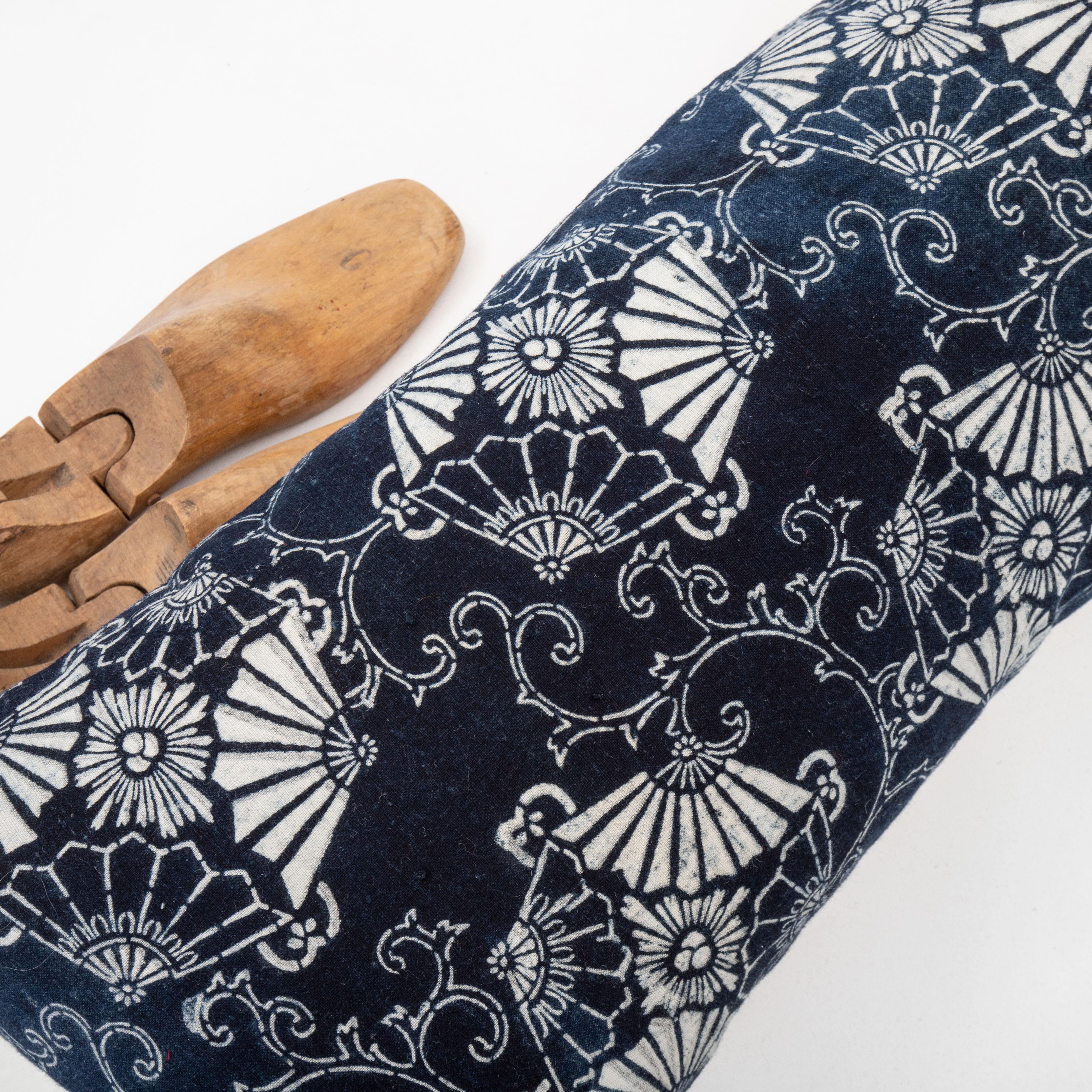 20th Century Vintage Japenese Batik Lumbar Pillow Case For Sale