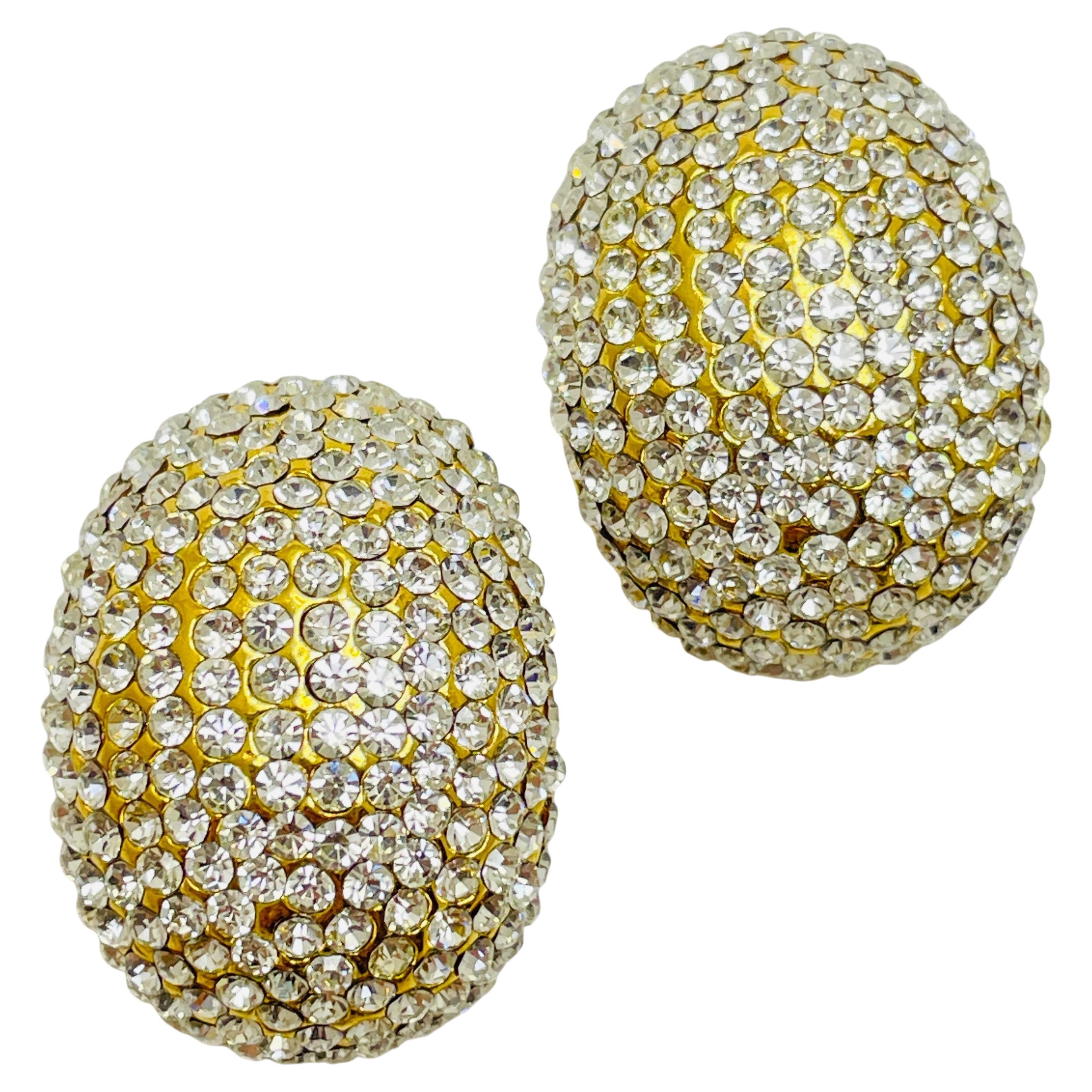 Pendientes de clip de diseño de pasarela vintage JARIN firmados en tono dorado con strass en venta