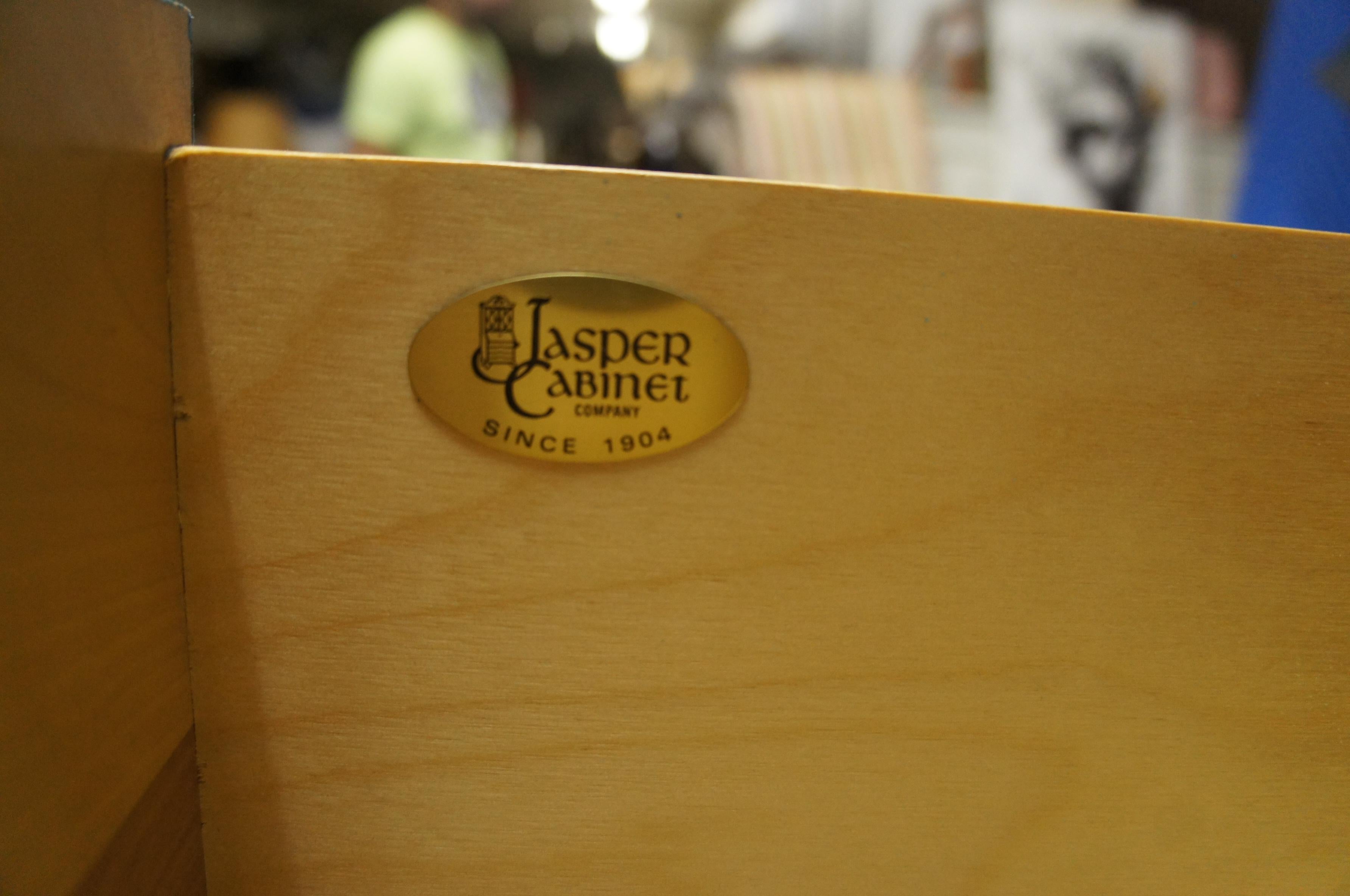 Bois de feuillus Vintage Jasper Blue Jelly Cabinet Cupboard Curio Display Buffet Console Table en vente