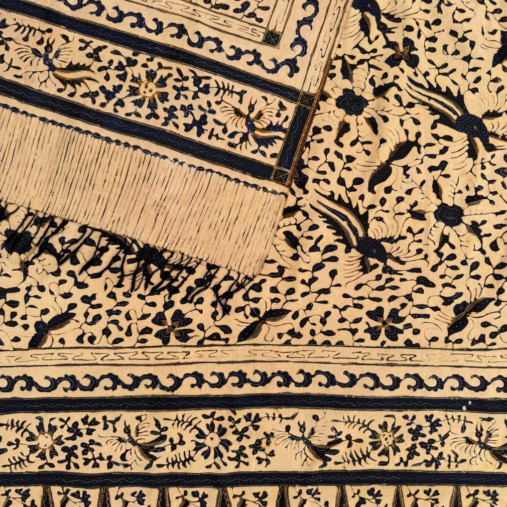 Vintage Javanese Kain Panjang and Matching Selendang Batik Tulis, Cirebon For Sale 5