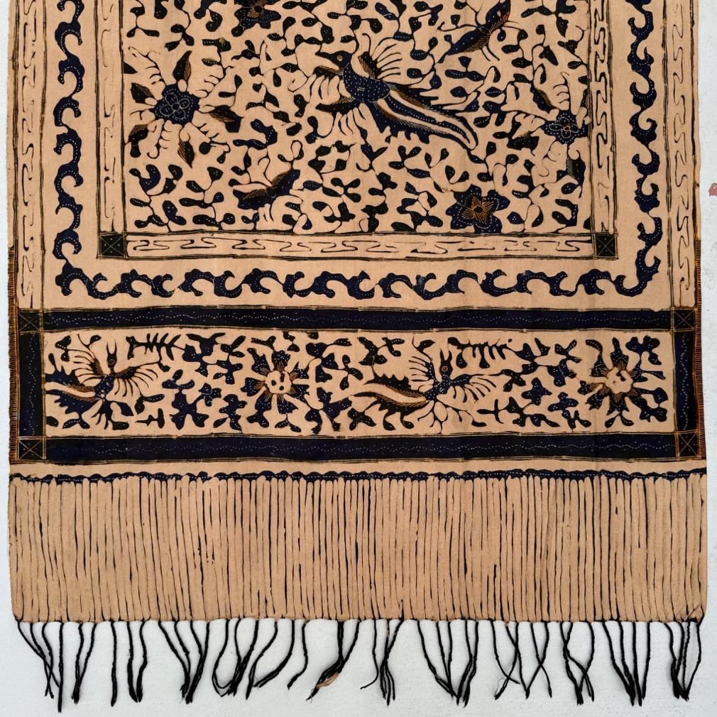 Vintage Javanese Kain Panjang and Matching Selendang Batik Tulis, Cirebon For Sale 2
