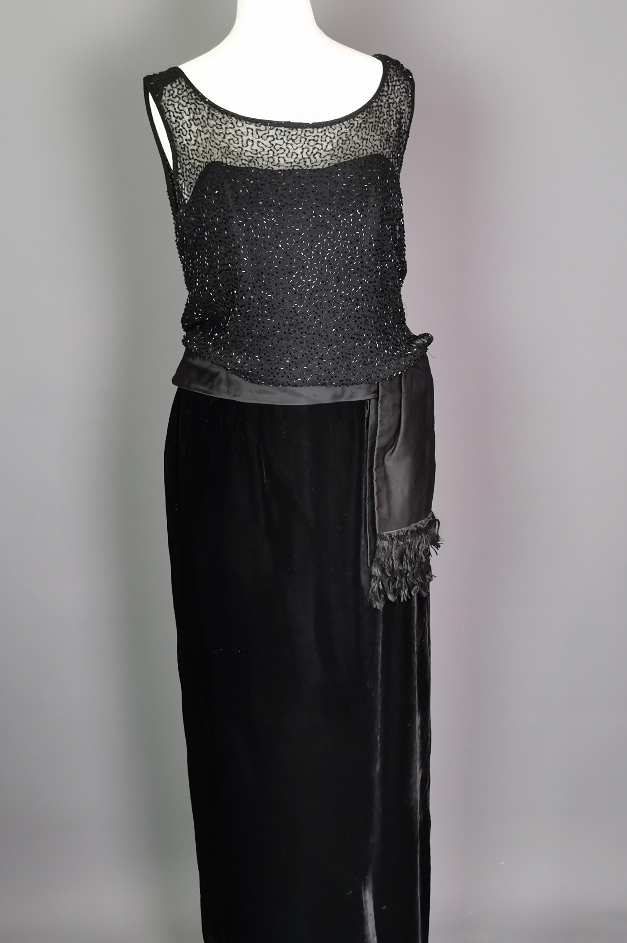 Vintage Jean Allen cocktail dress, beaded, Black velvet  For Sale 4