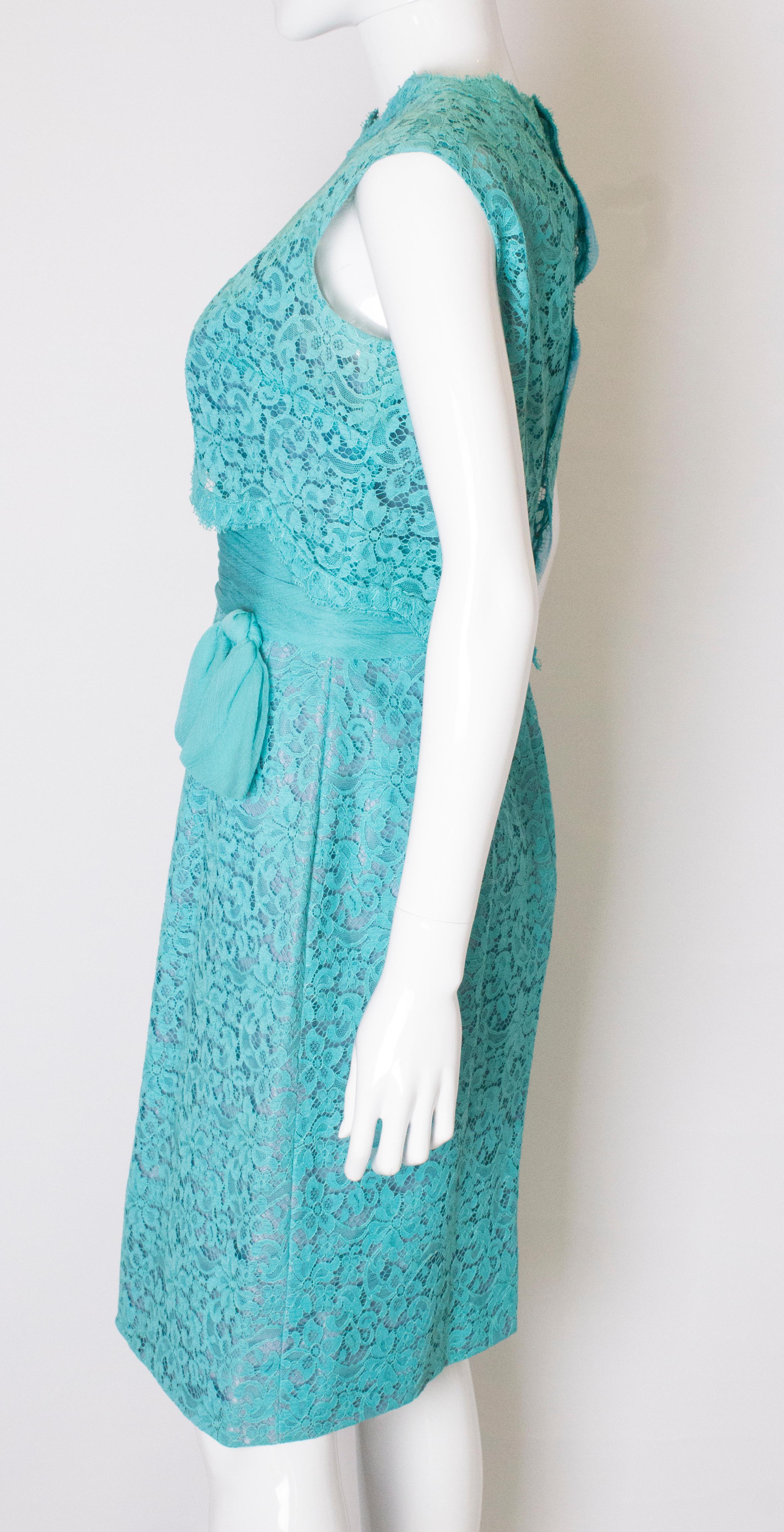 Vintage Jean Allen  Robe de cocktail en dentelle turquoise Pour femmes en vente