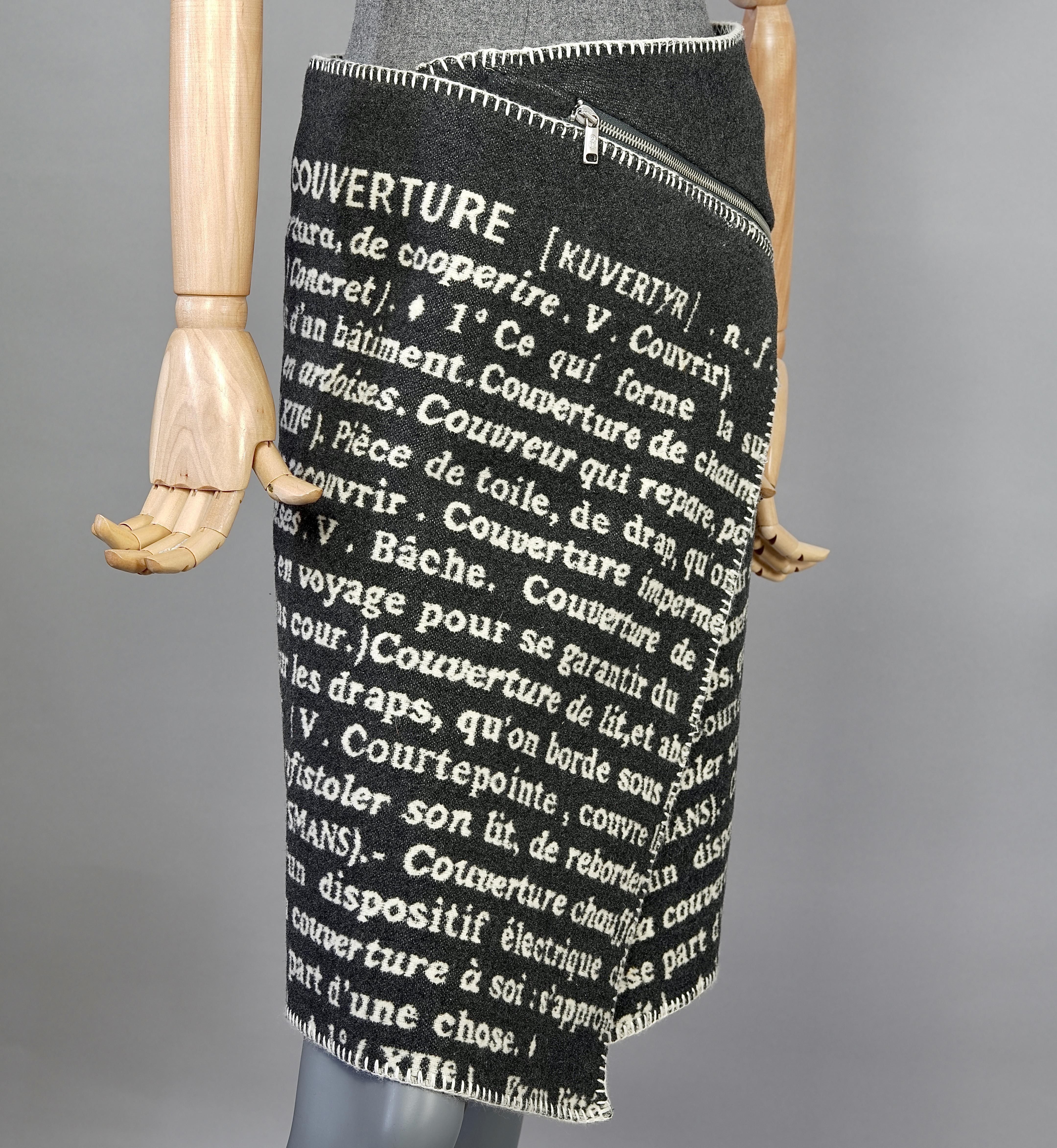 Vintage JEAN CHARLES de CASTELBAJAC Jupe portefeuille « Couverture » en laine fantaisie Excellent état - En vente à Kingersheim, Alsace