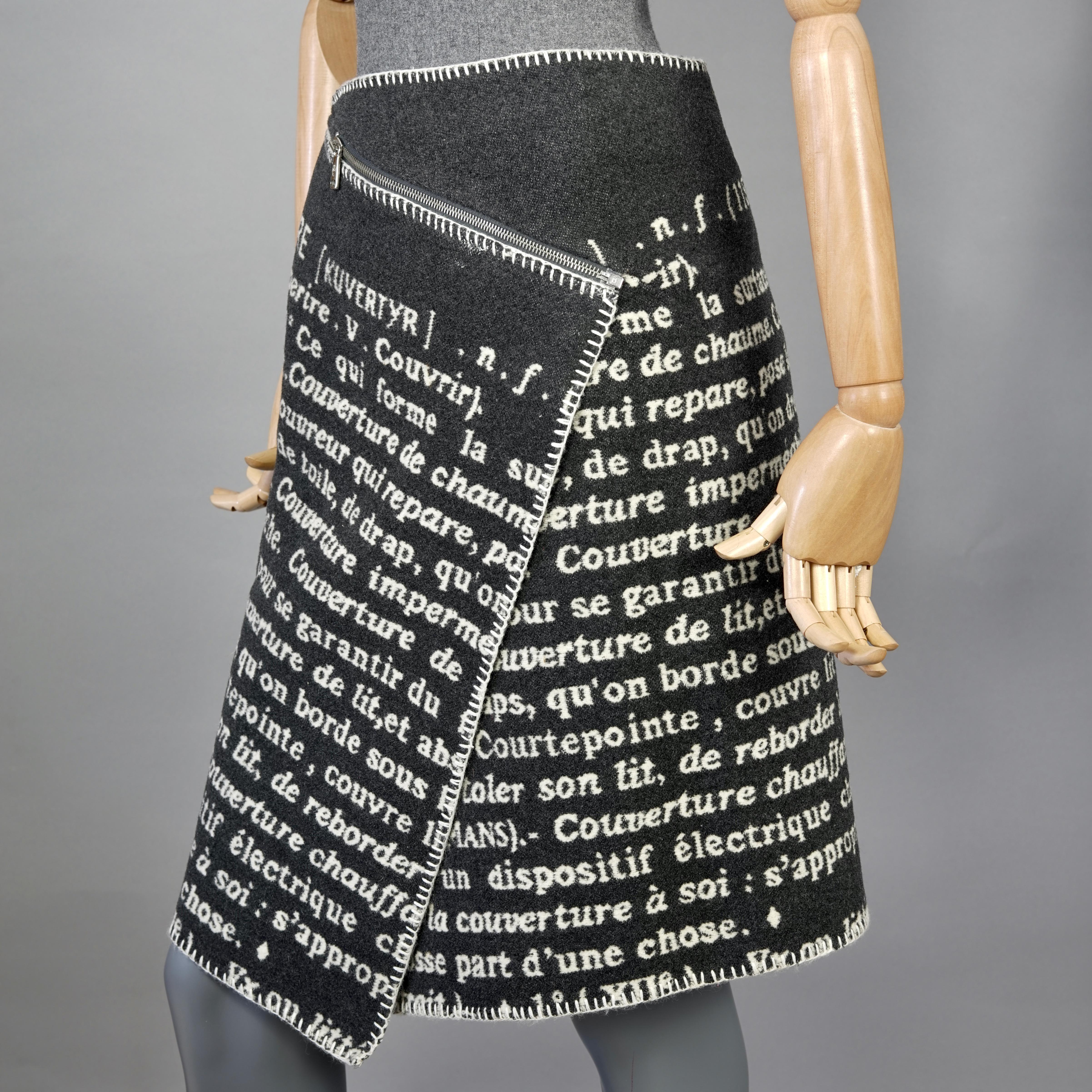 Vintage JEAN CHARLES de CASTELBAJAC Jupe portefeuille « Couverture » en laine fantaisie Pour femmes en vente