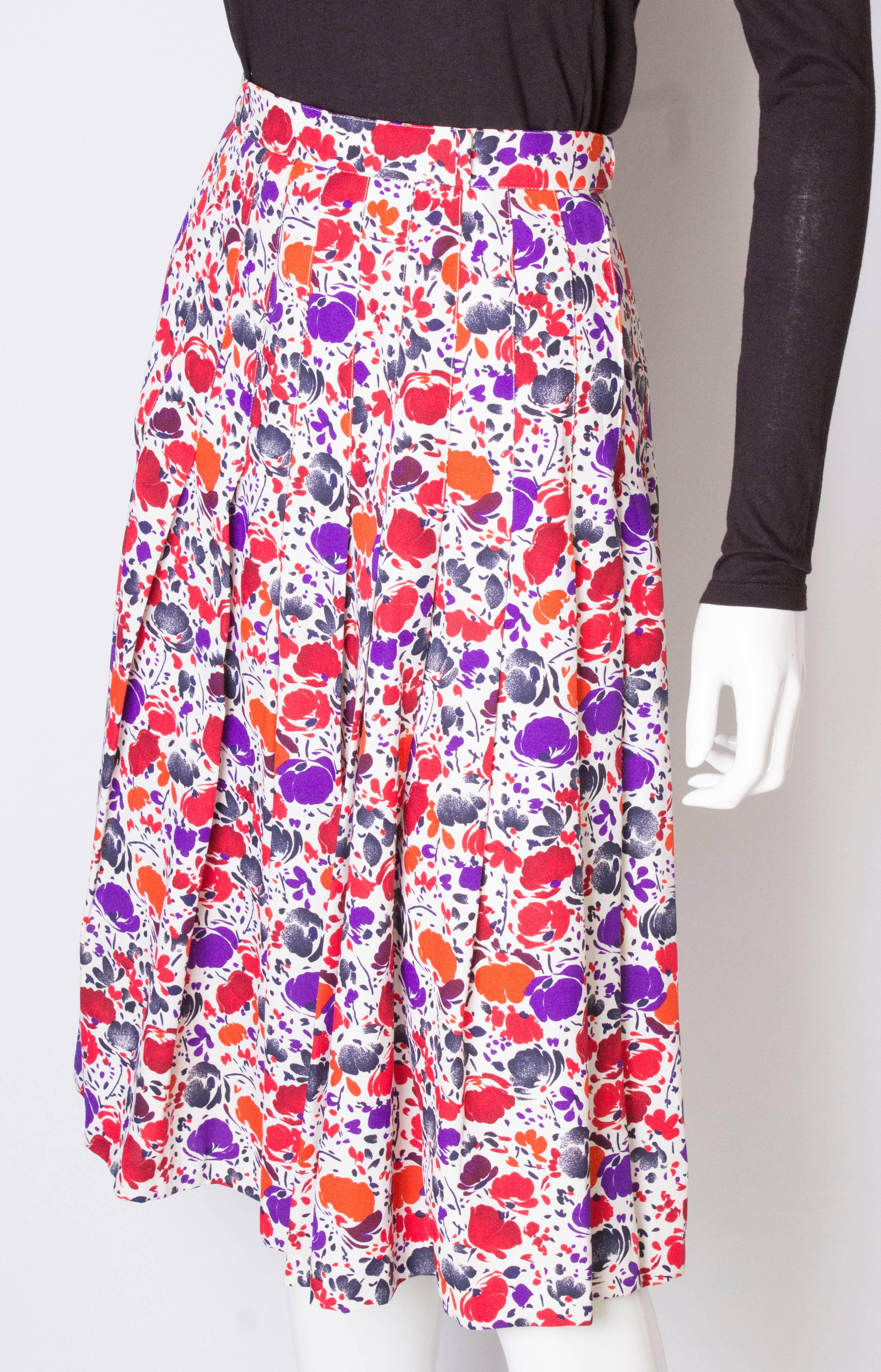 A vintage 1980s floral printed pleated numbered Skirt by Jean Louis Scherer In Good Condition In London, GB
