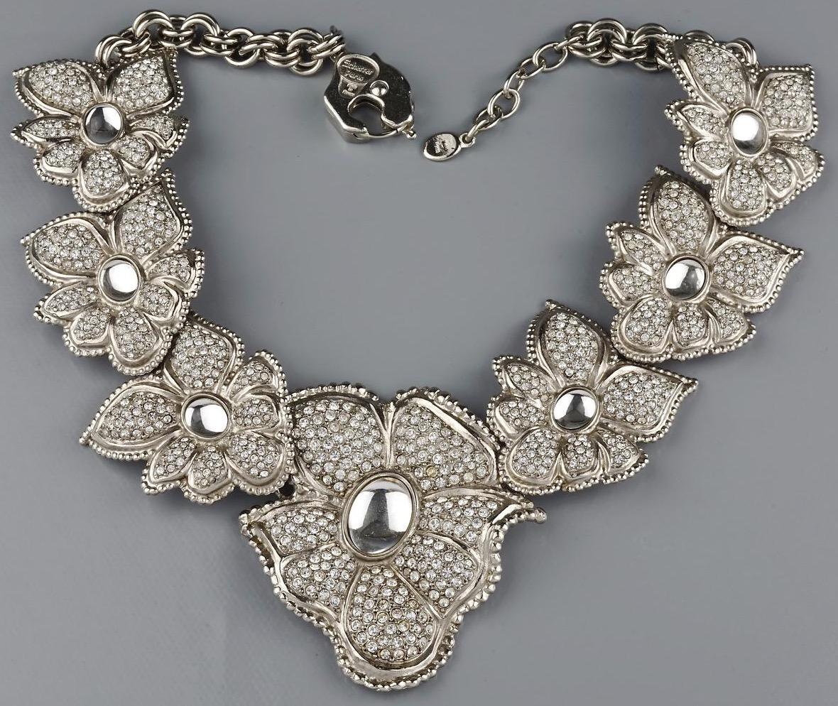 Vintage JEAN LOUIS SCHERRER Flower Rhinestone Link Silver Necklace In Excellent Condition For Sale In Kingersheim, Alsace