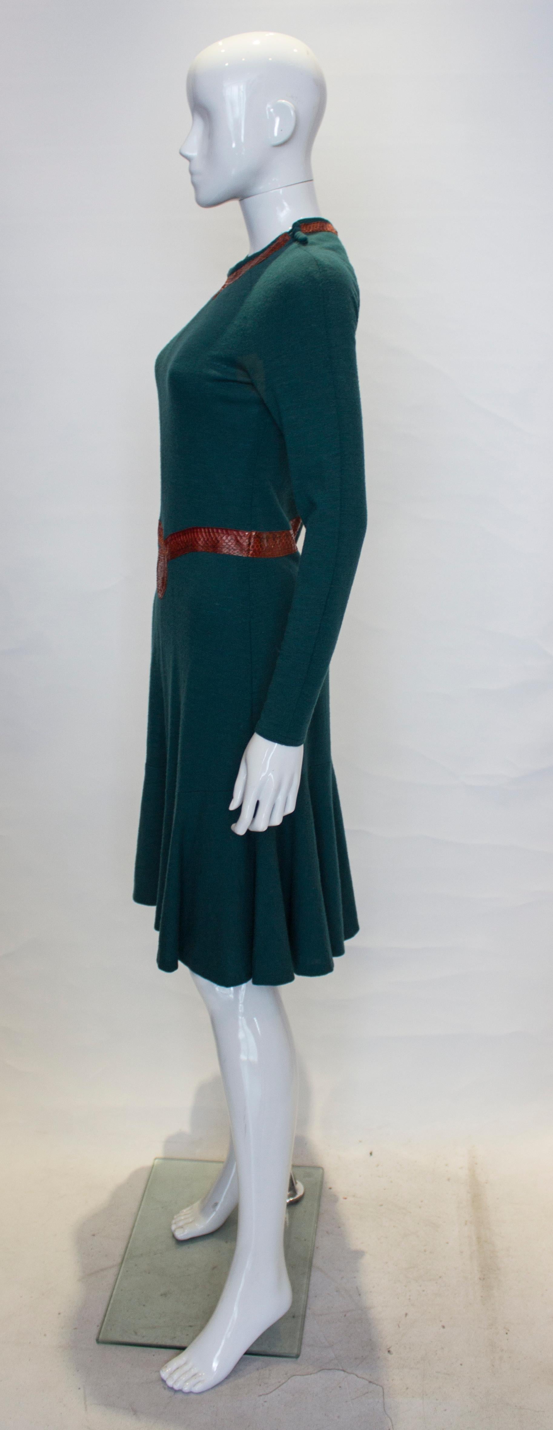De las mujeres Vestido vintage Jean Muir de lana y piel de serpiente en venta