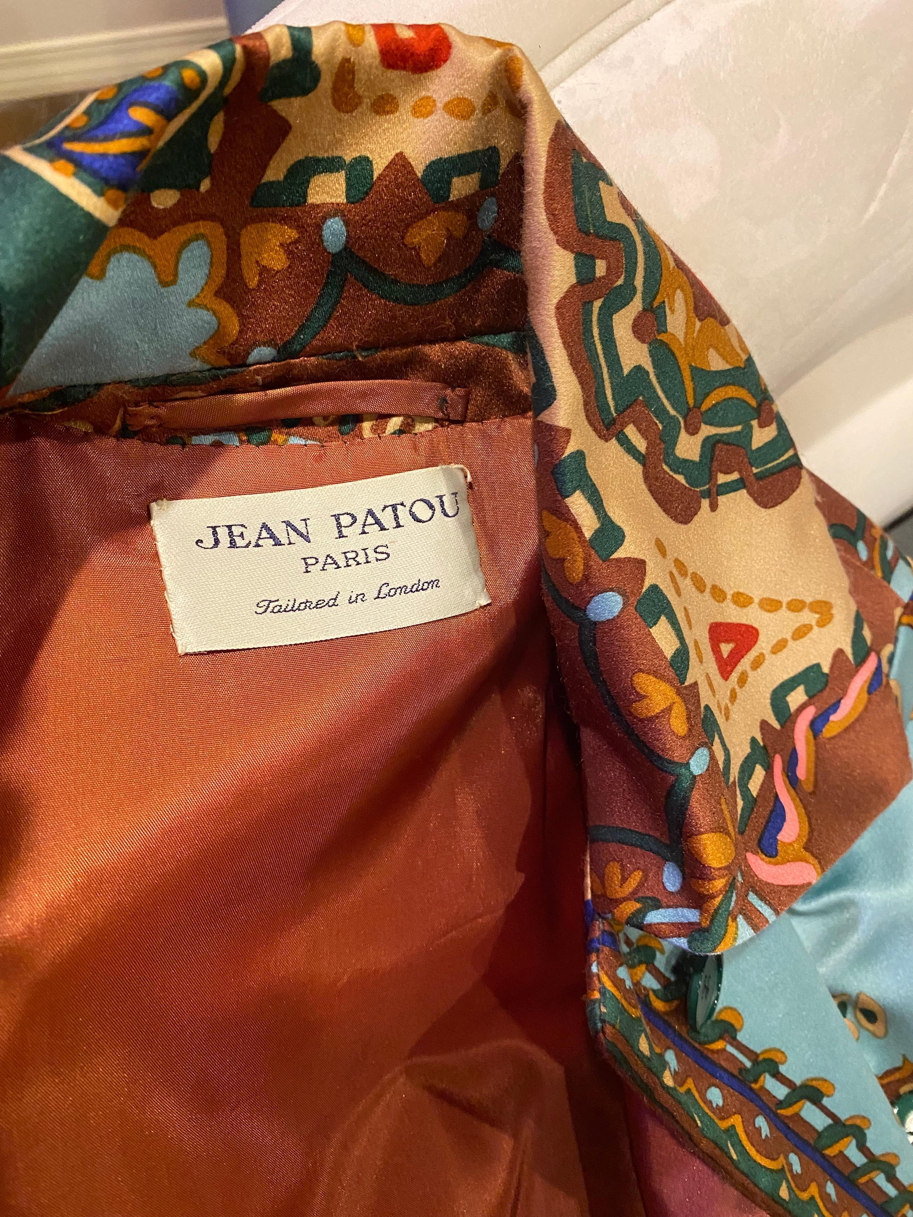  Jean Patou Paris Vintage Multi-Color Silk Paisley Print Coat Size 6-8 In Good Condition For Sale In Palm Springs, CA