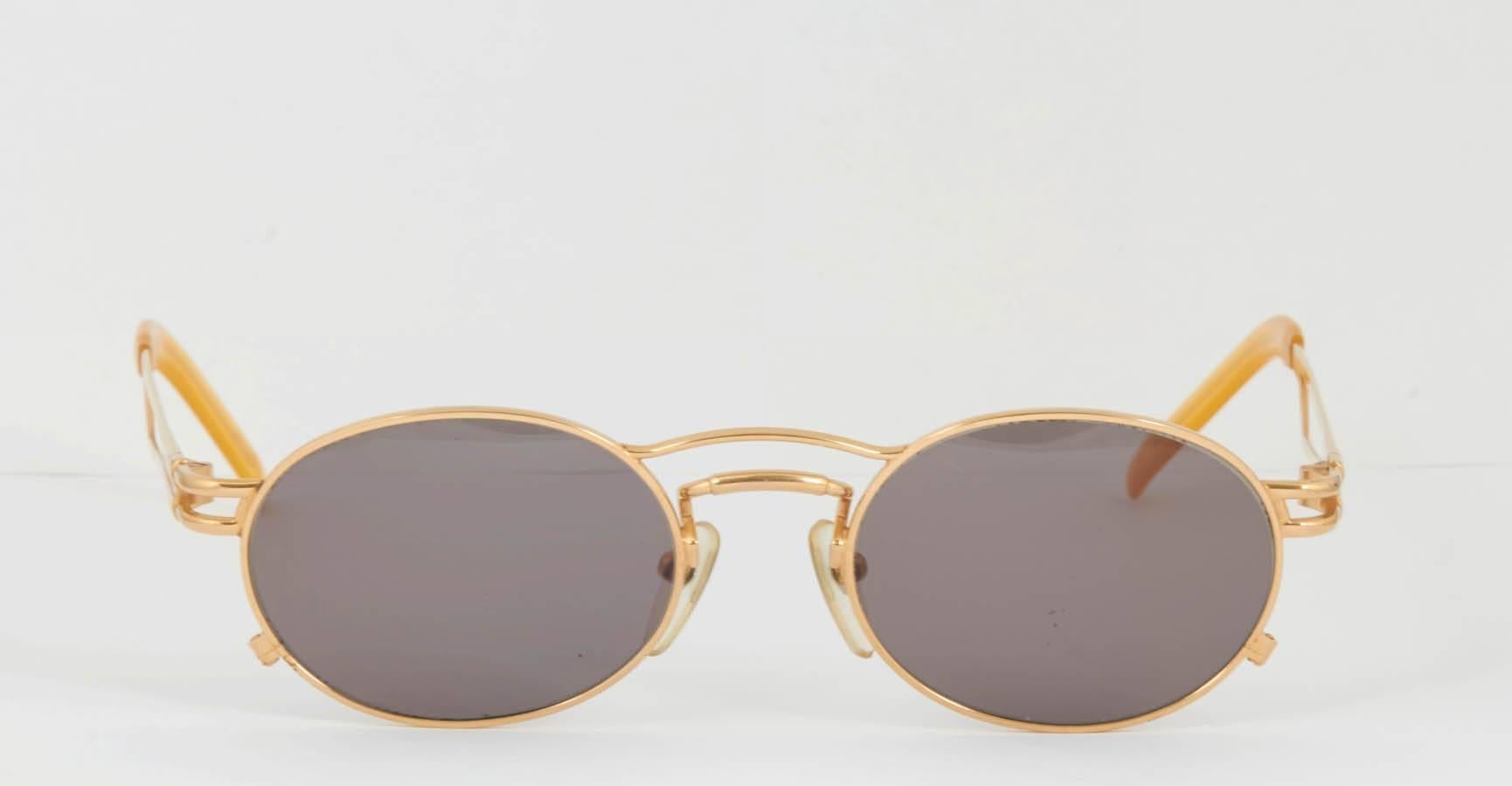 Frame Width: 140mm 
Lens Width: 53mm 
Frame Height: 41mm 
Arm Length: 125mm
