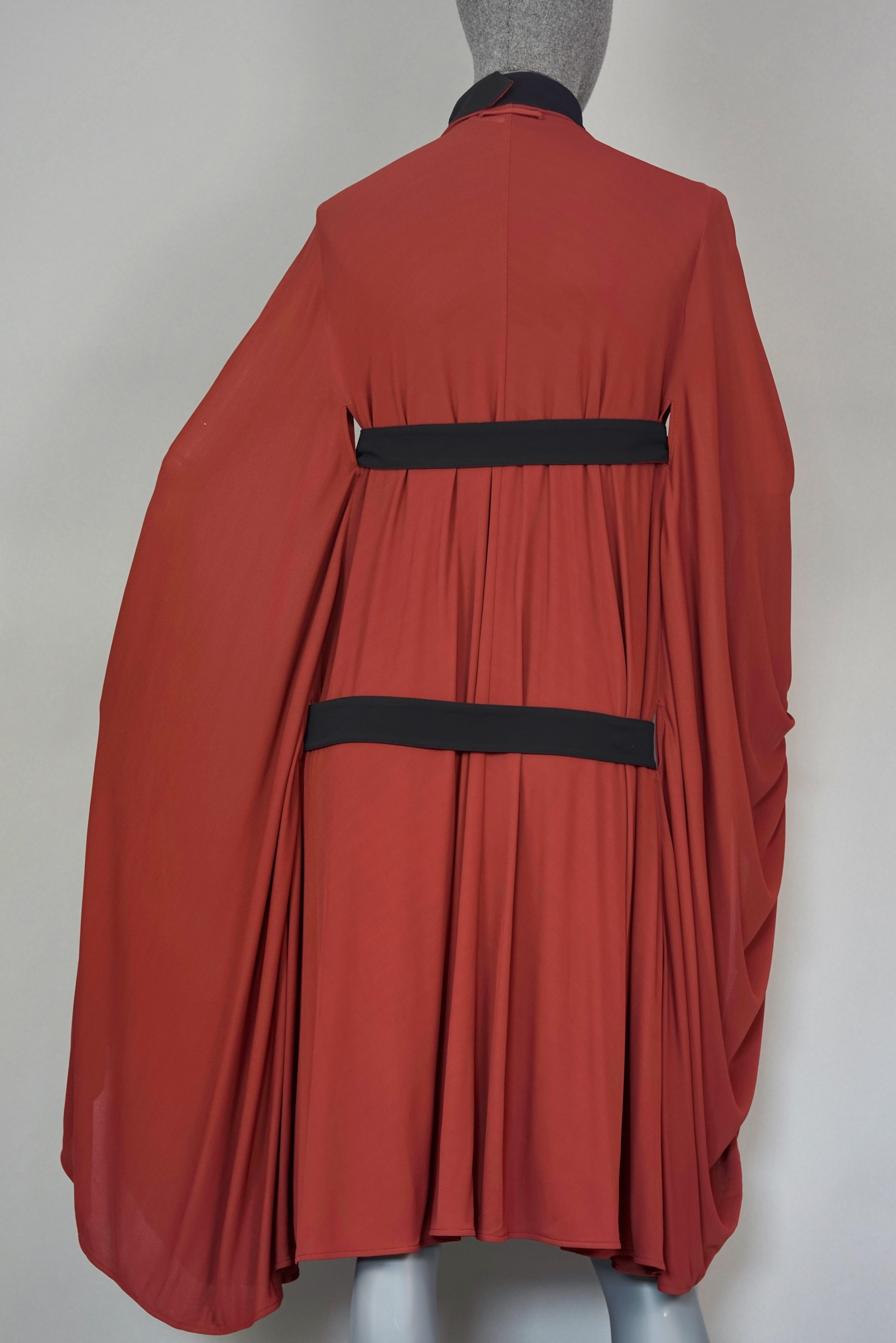 Vintage JEAN PAUL GAULTIER Belted Bondage Rust Cape Dress In Excellent Condition In Kingersheim, Alsace