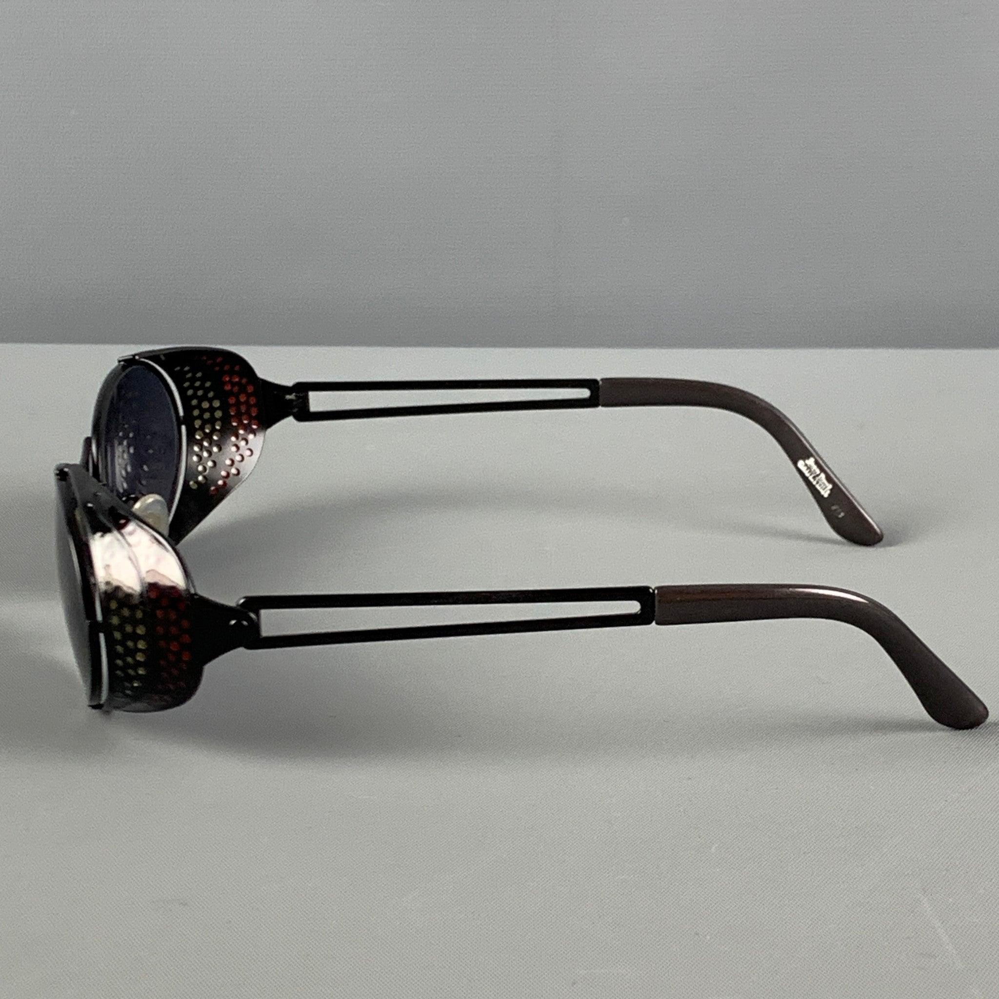 Vintage JEAN PAUL GAULTIER Steampunk-Sonnenbrille aus schwarzem und rotem Metall Herren im Angebot