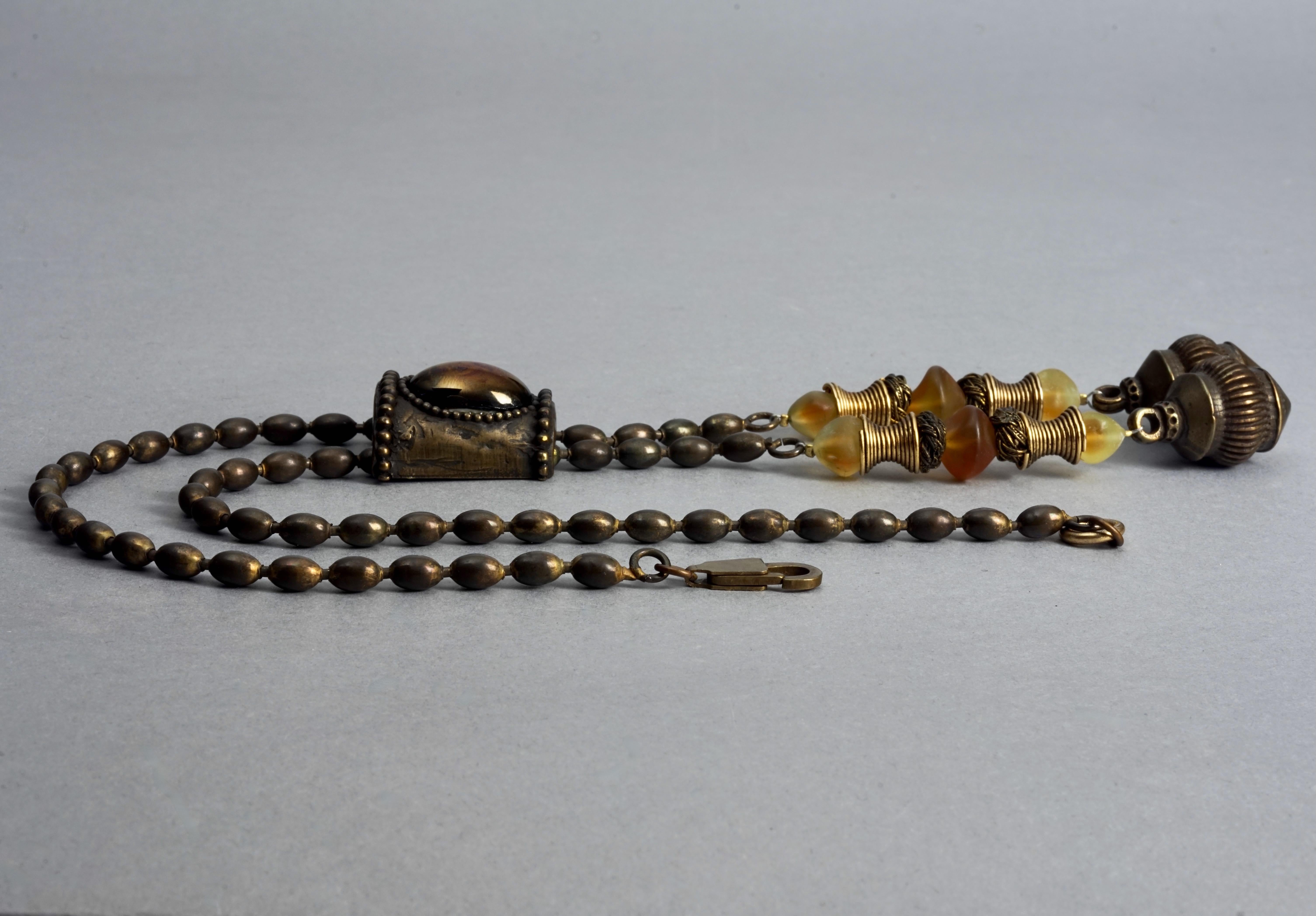 Vintage JEAN PAUL GAULTIER Brutalist Tribal Cabochon Necklace In Excellent Condition For Sale In Kingersheim, Alsace