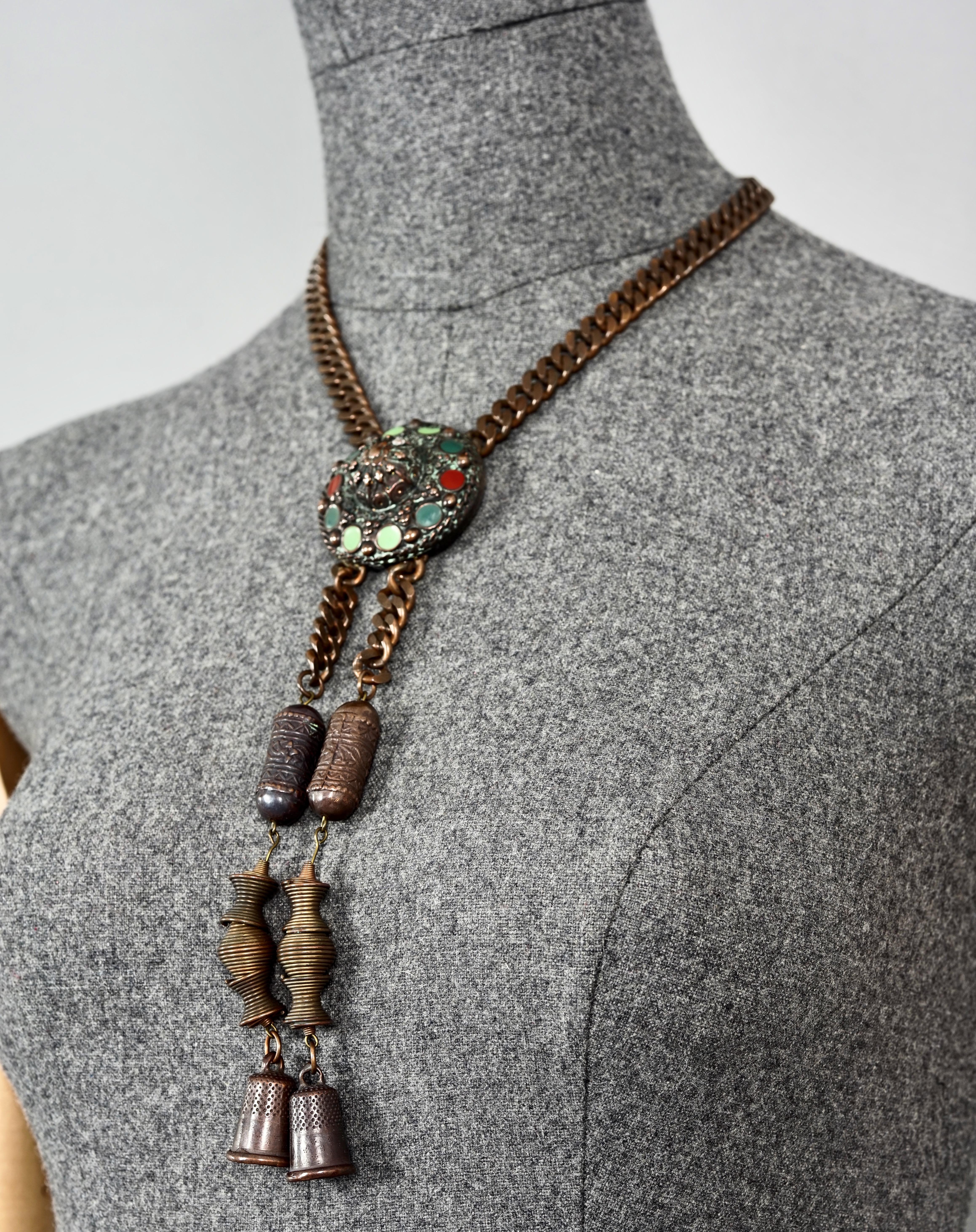 Vintage JEAN PAUL GAULTIER Enamel Tribal Charm Brutalist Necklace In Excellent Condition In Kingersheim, Alsace