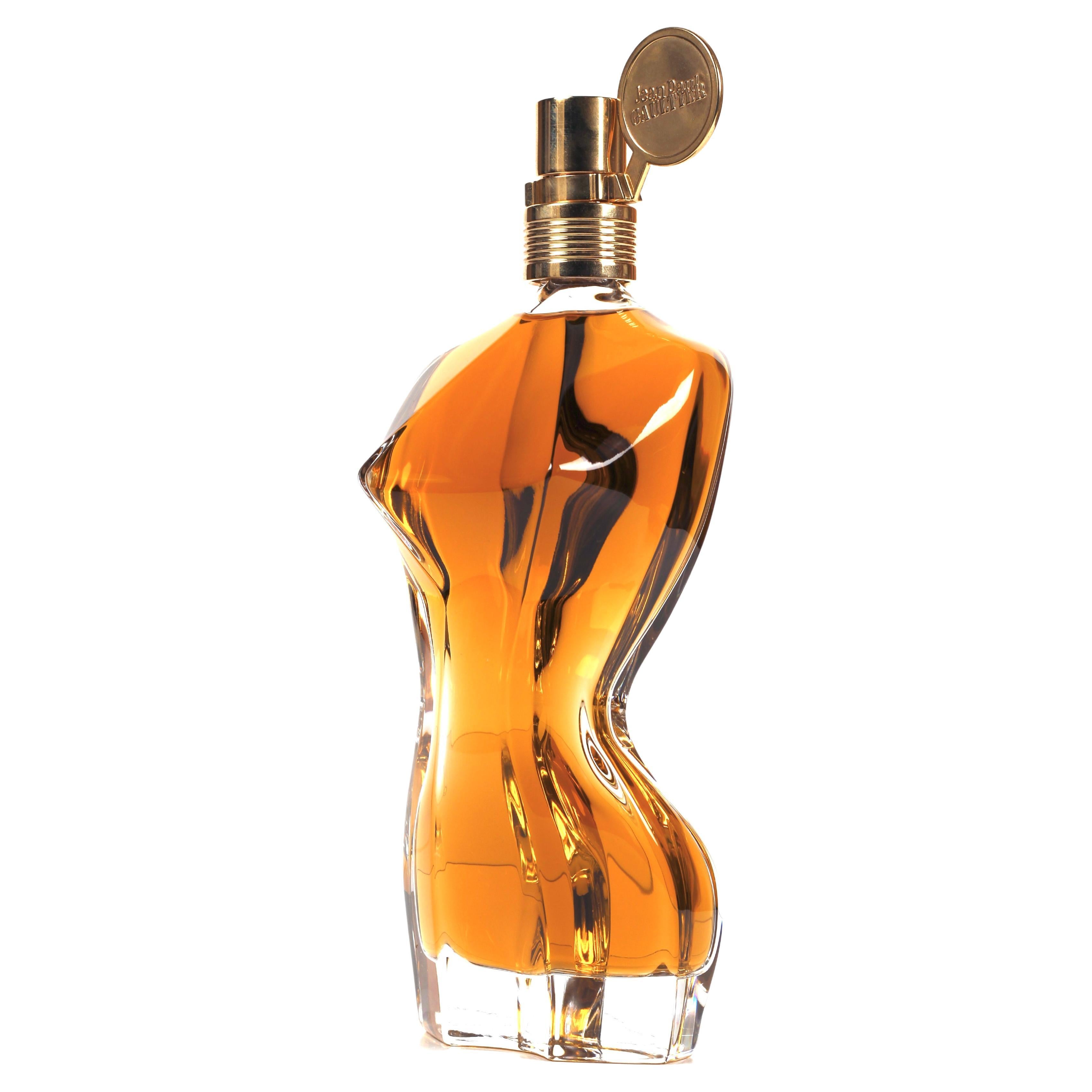 Botella expositora de cristal vintage Jean Paul Gaultier - Botella grande de perfume al por menor

Este gran frasco vintage de cristal para tienda del perfume Jean Paul Gaultier Classique es una bella representación del arte y la innovación únicos