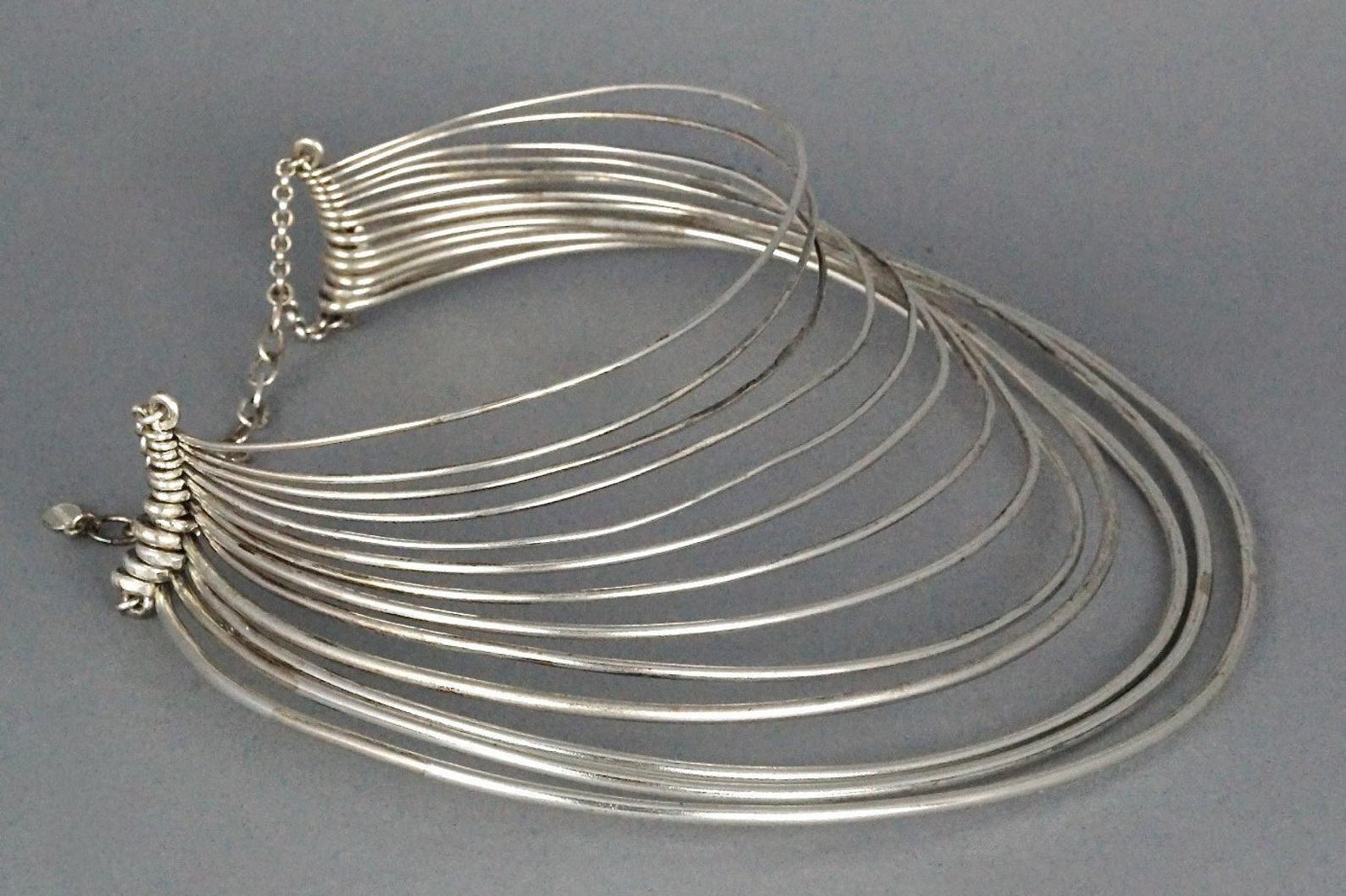 Vintage JEAN PAUL GAULTIER Masai Multi Wire Silver Choker Necklace In Good Condition For Sale In Kingersheim, Alsace