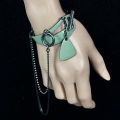 JEAN PAUL GAULTIER Bracelet vintage multi-chaînes en émail
