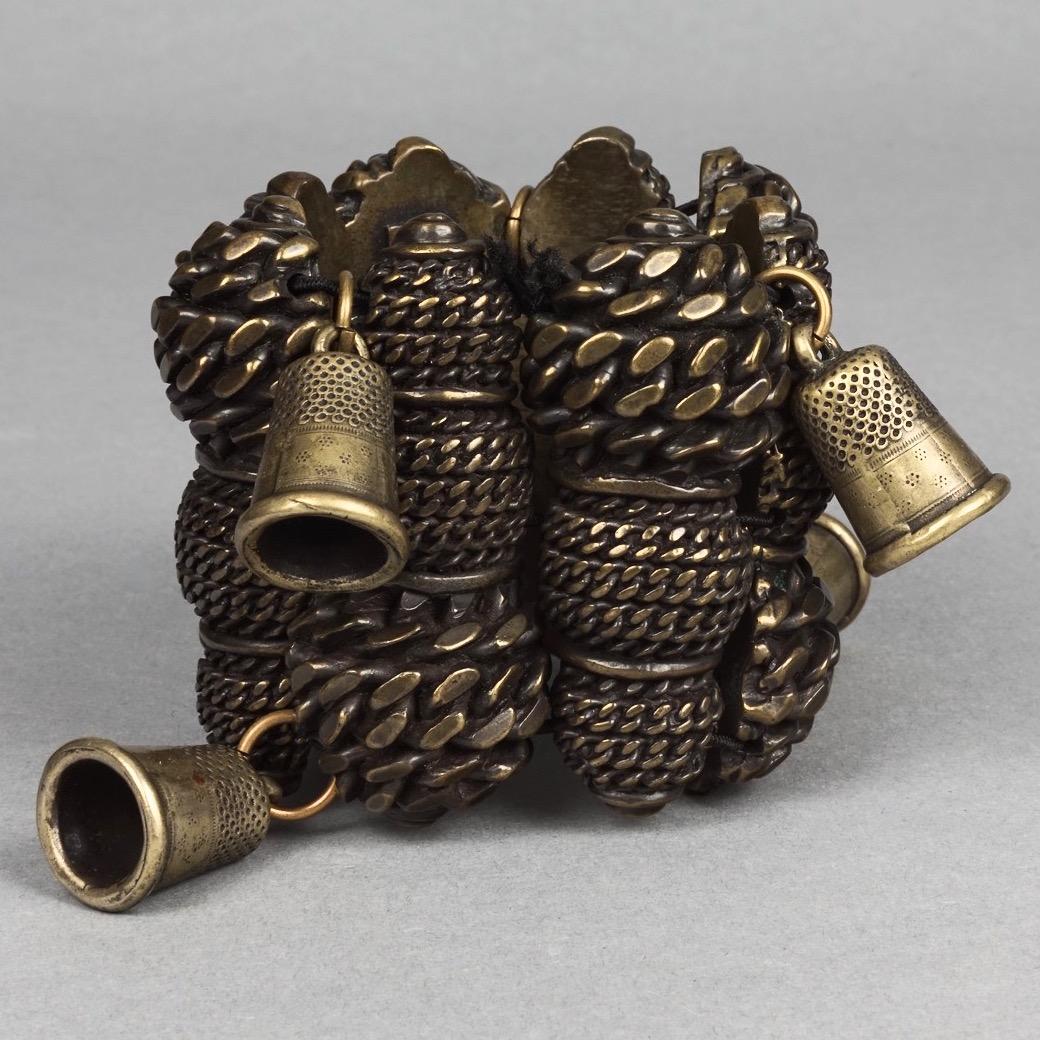 Vintage JEAN PAUL GAULTIER Thimble Brutalist Cuff Bracelet In Excellent Condition For Sale In Kingersheim, Alsace