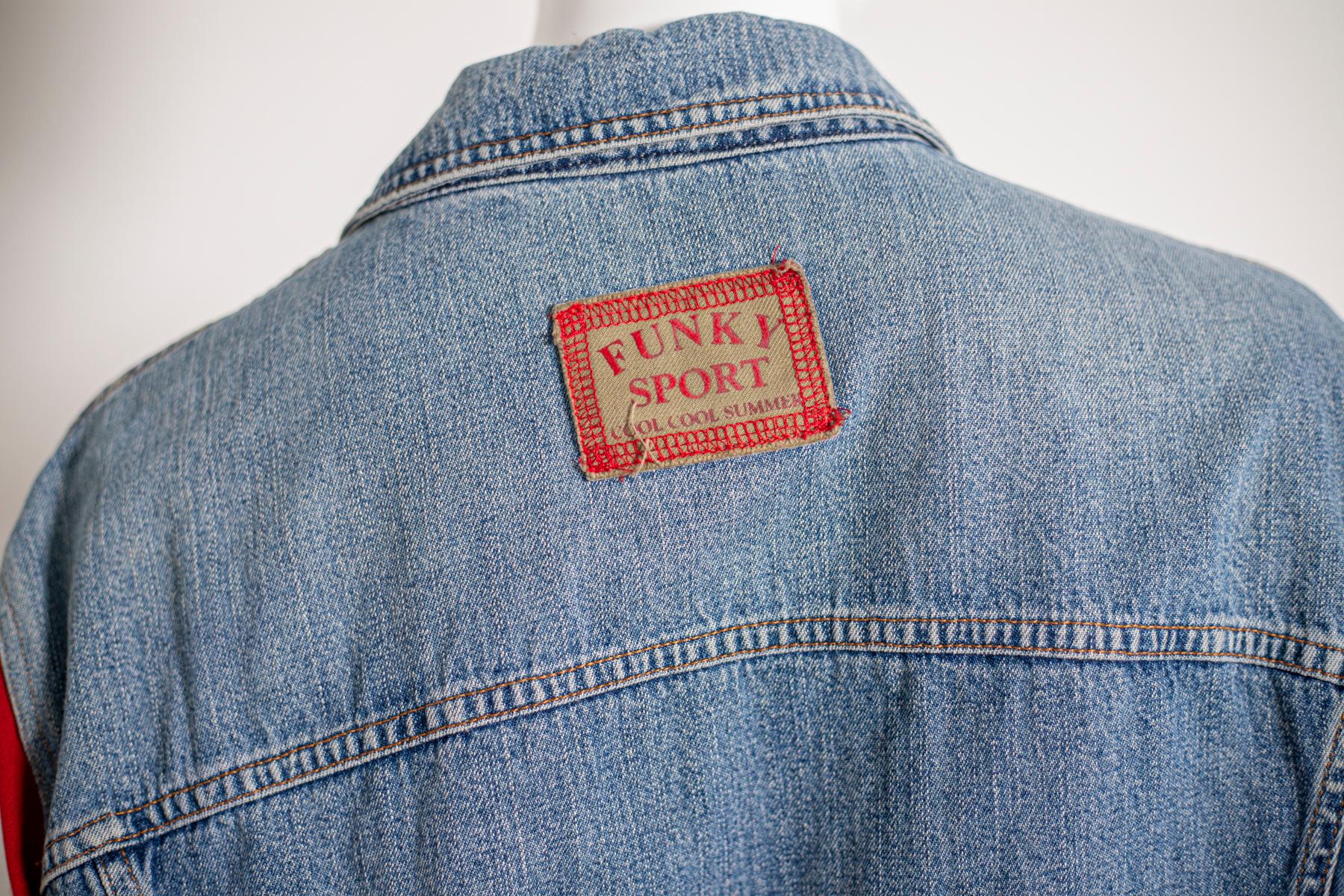 Dolce & Gabbana Vintage Jeans Jacket, Original Label For Sale 6