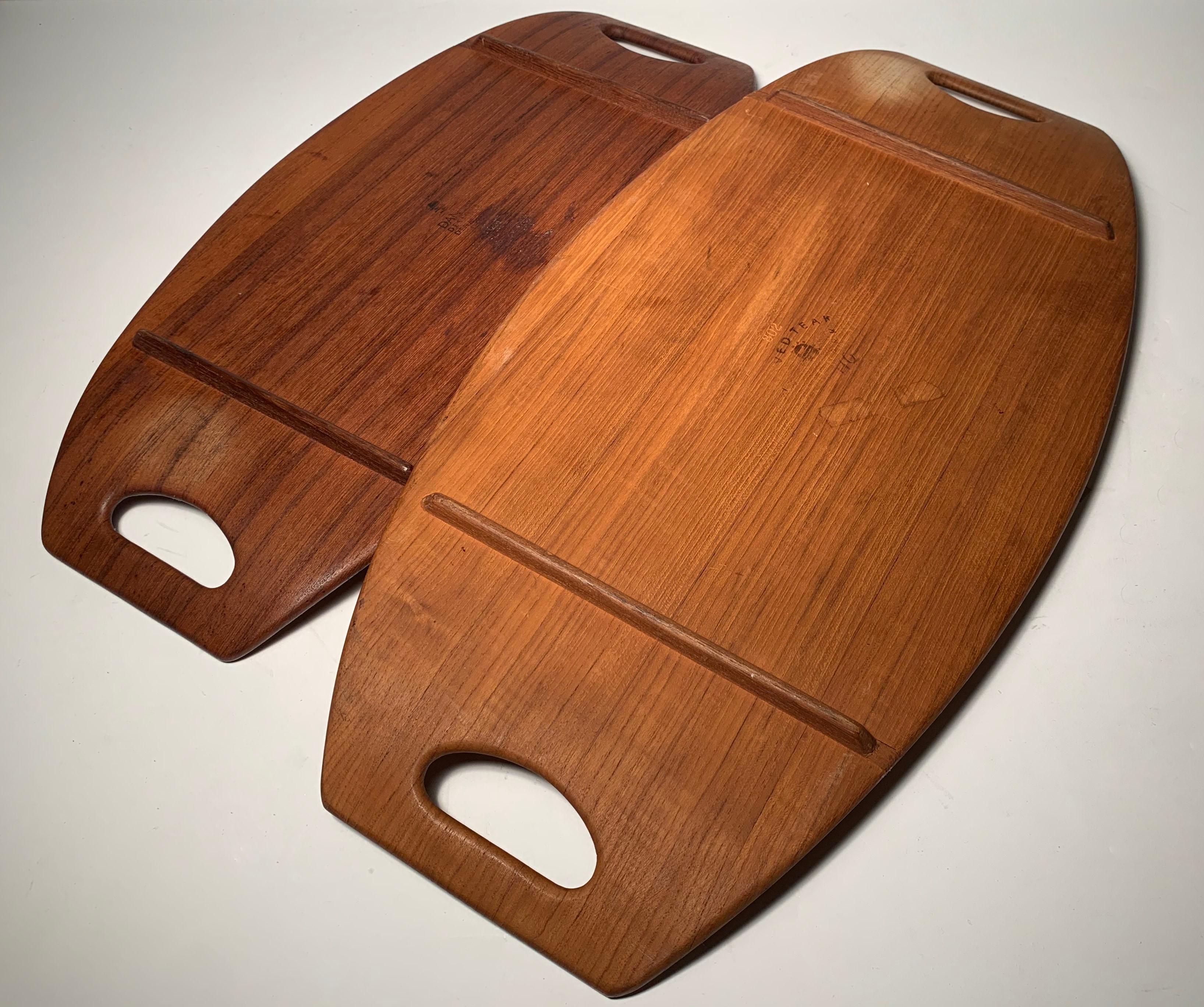 Ein Paar Gondola-Tabletts von Jens Quistgaard für Dansk, Vintage im Angebot 3