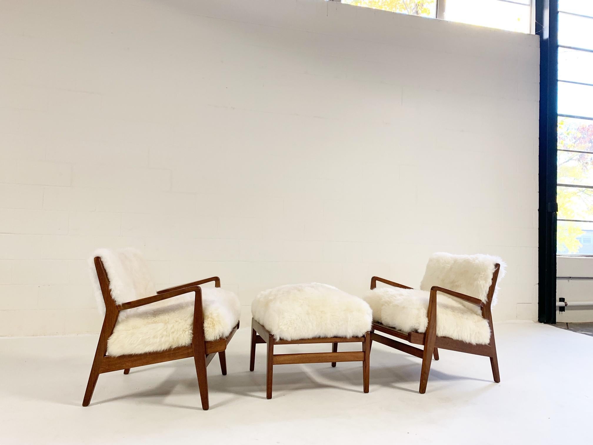 Scandinavian Modern Vintage Jens Risom Lounge Chairs and Ottoman Restored in Brazilian Sheepskin