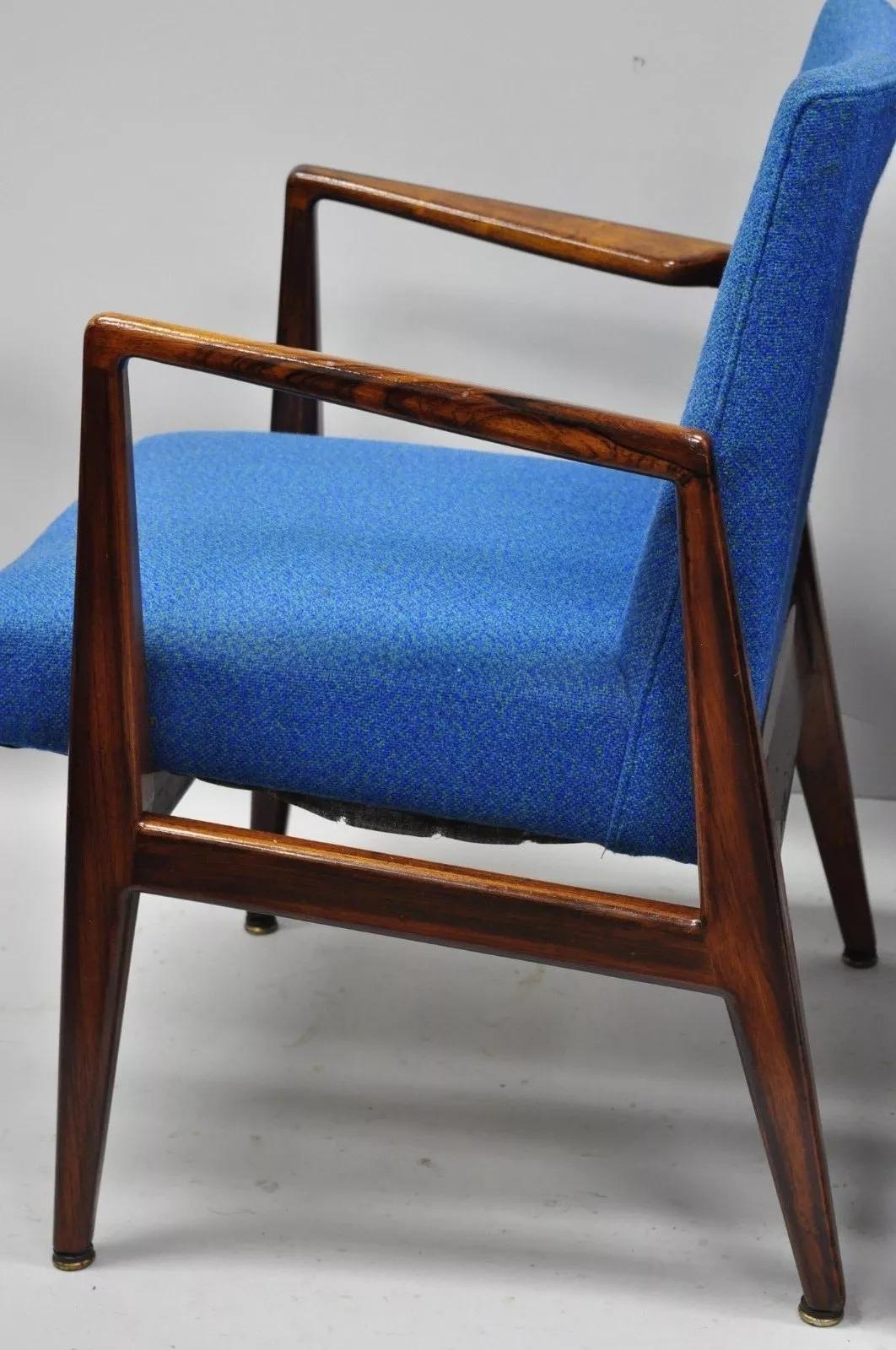 Vintage Jens Risom Rosewood Mid Century Modern Blue Fabric Lounge Chairs - Pair For Sale 4