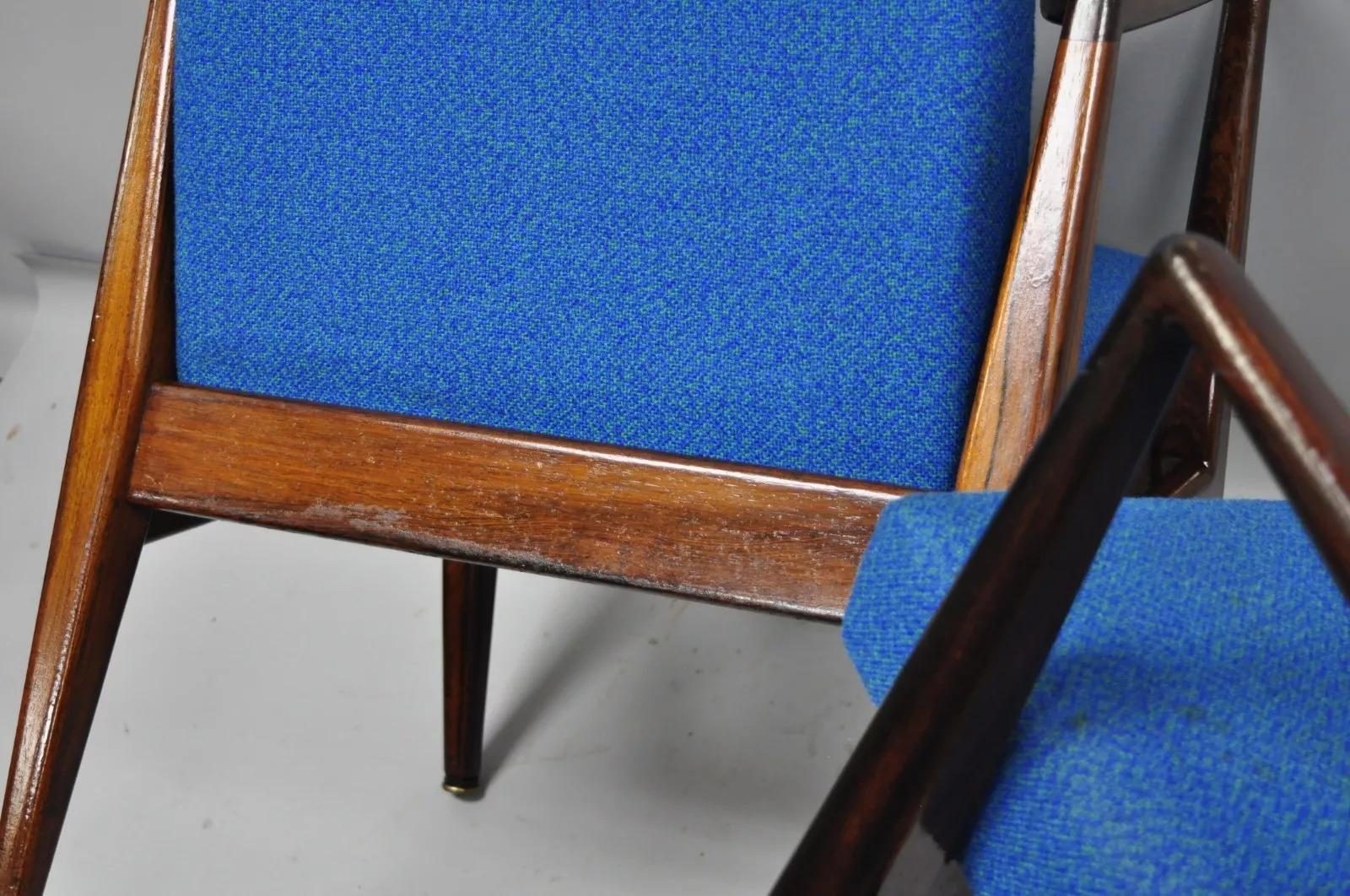 Vintage Jens Risom Rosewood Mid Century Modern Blue Fabric Lounge Chairs - Pair For Sale 3