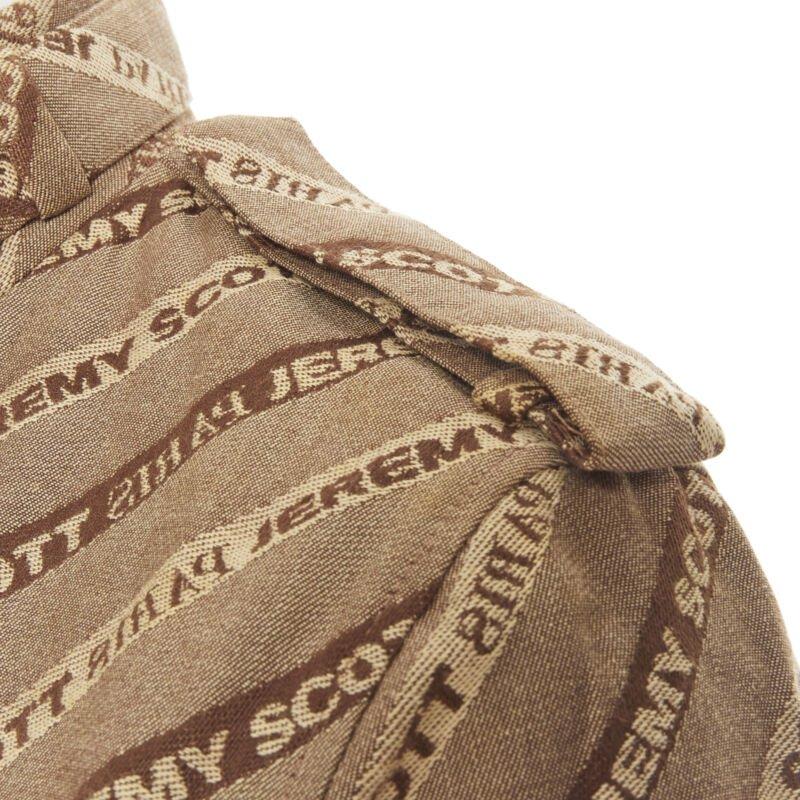 vintage JEREMY SCOTT 2000 brown logo jacquard aviator bomber jacket M
Reference: TGAS/B01394
Brand: Jeremy Scott
Designer: Jeremy Scott
Model: Logo jacquard bomber
Collection: Fall Winter 2000 - Runway
Material: Cotton
Color: Brown
Pattern: