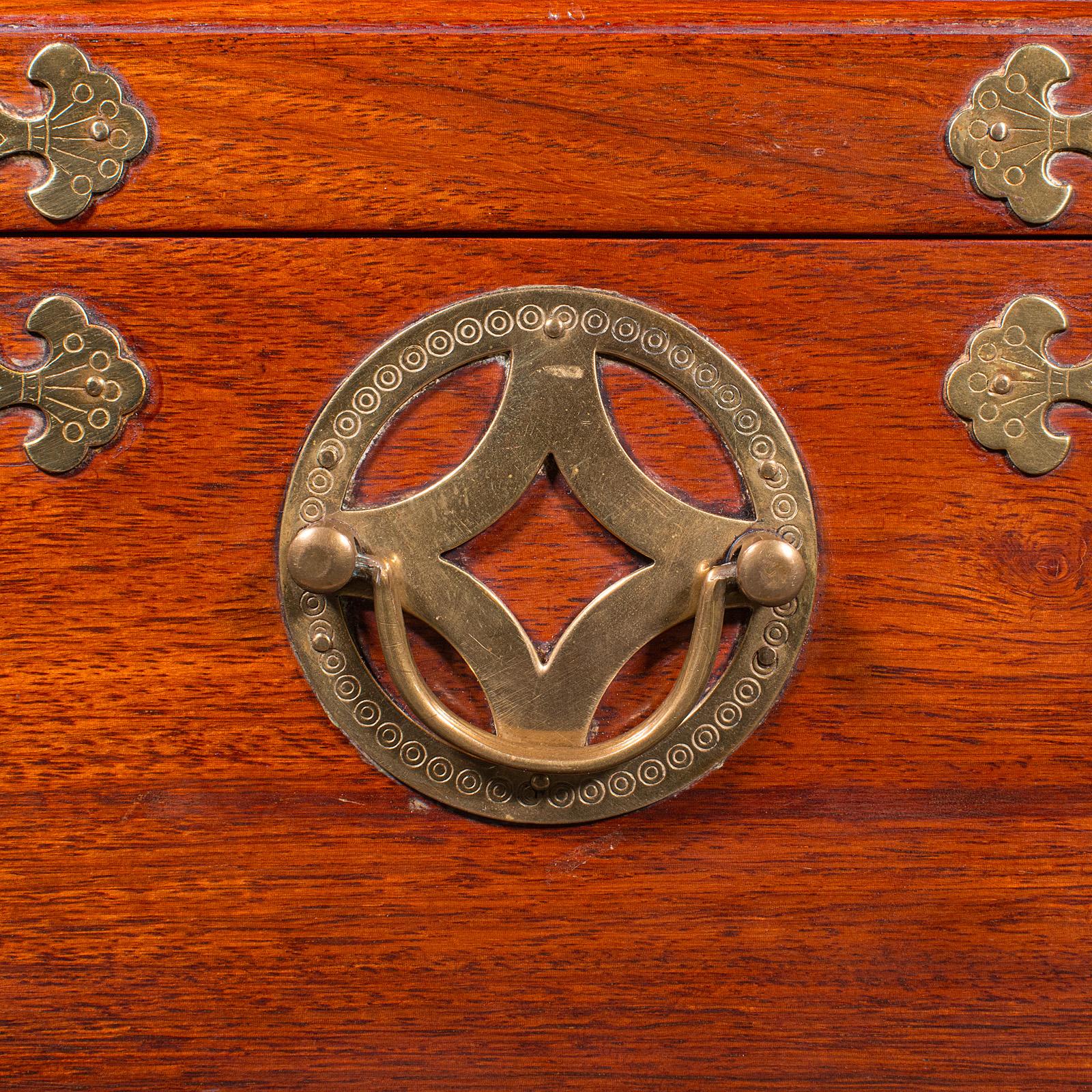 Vintage Jewellery Box, Oriental, Dressing Table Keepsake Case, Circa 1970 For Sale 3