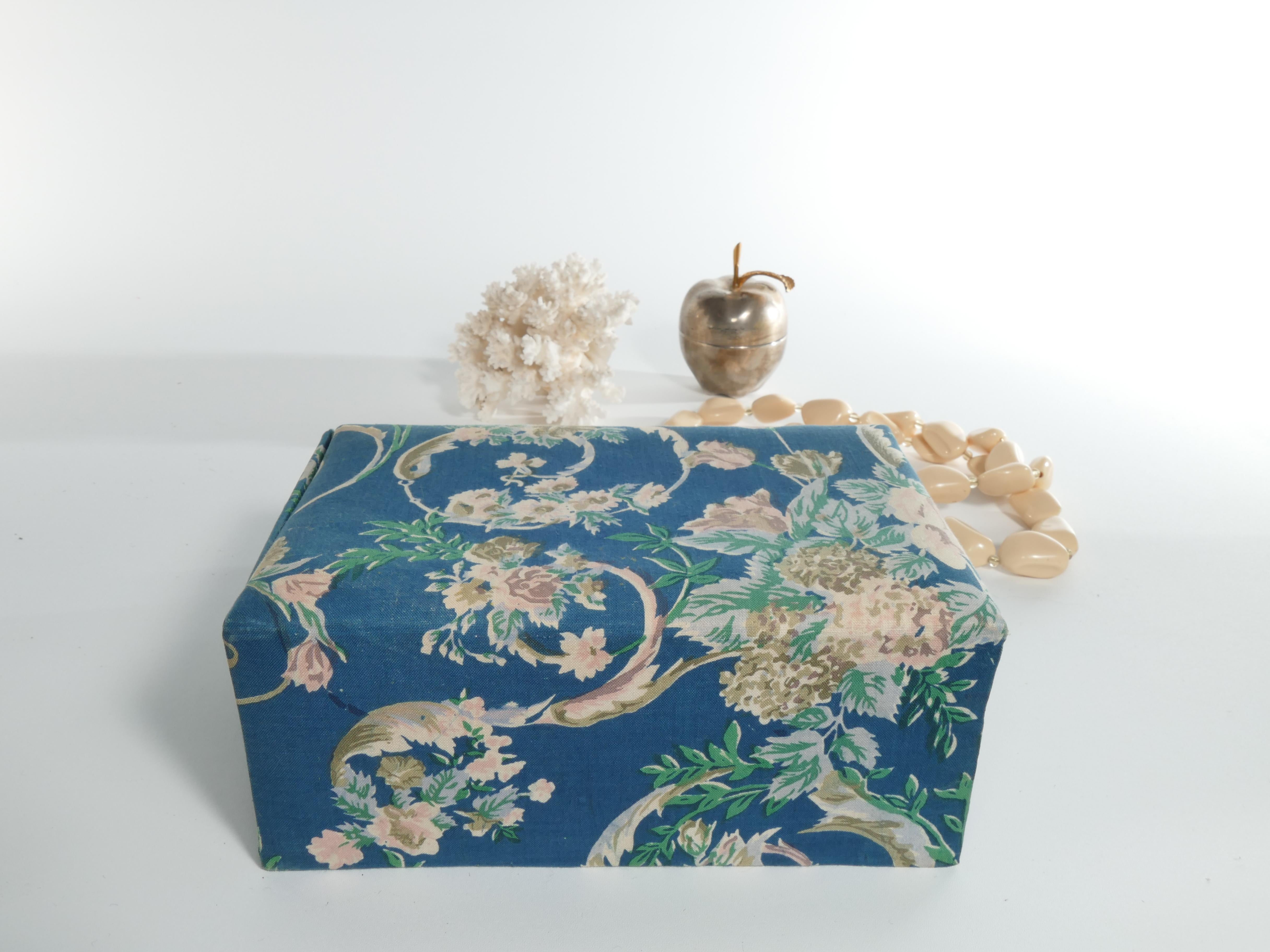 Vintage Jewelry Box in Blue Textile With Floral Motifs For Sale 10