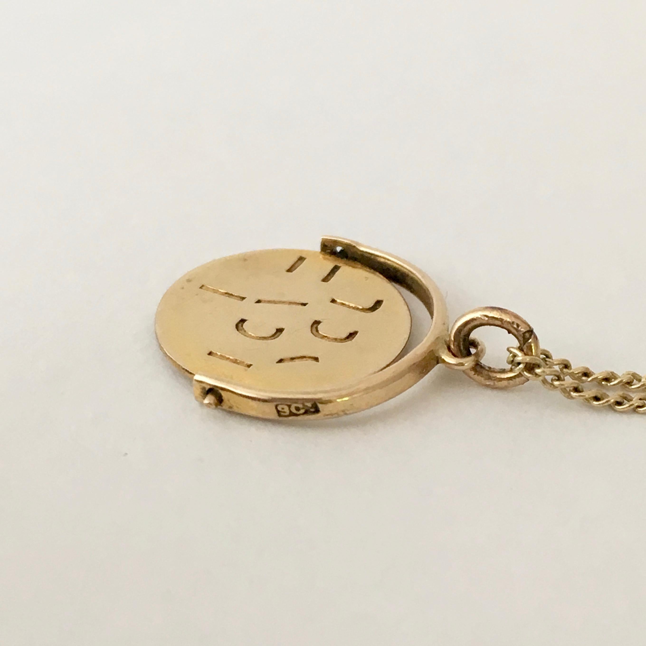 Vintage Jewelry Gold Charm 'I Iove You' Coin Spinner Pendant Love Token In Good Condition In London, GB