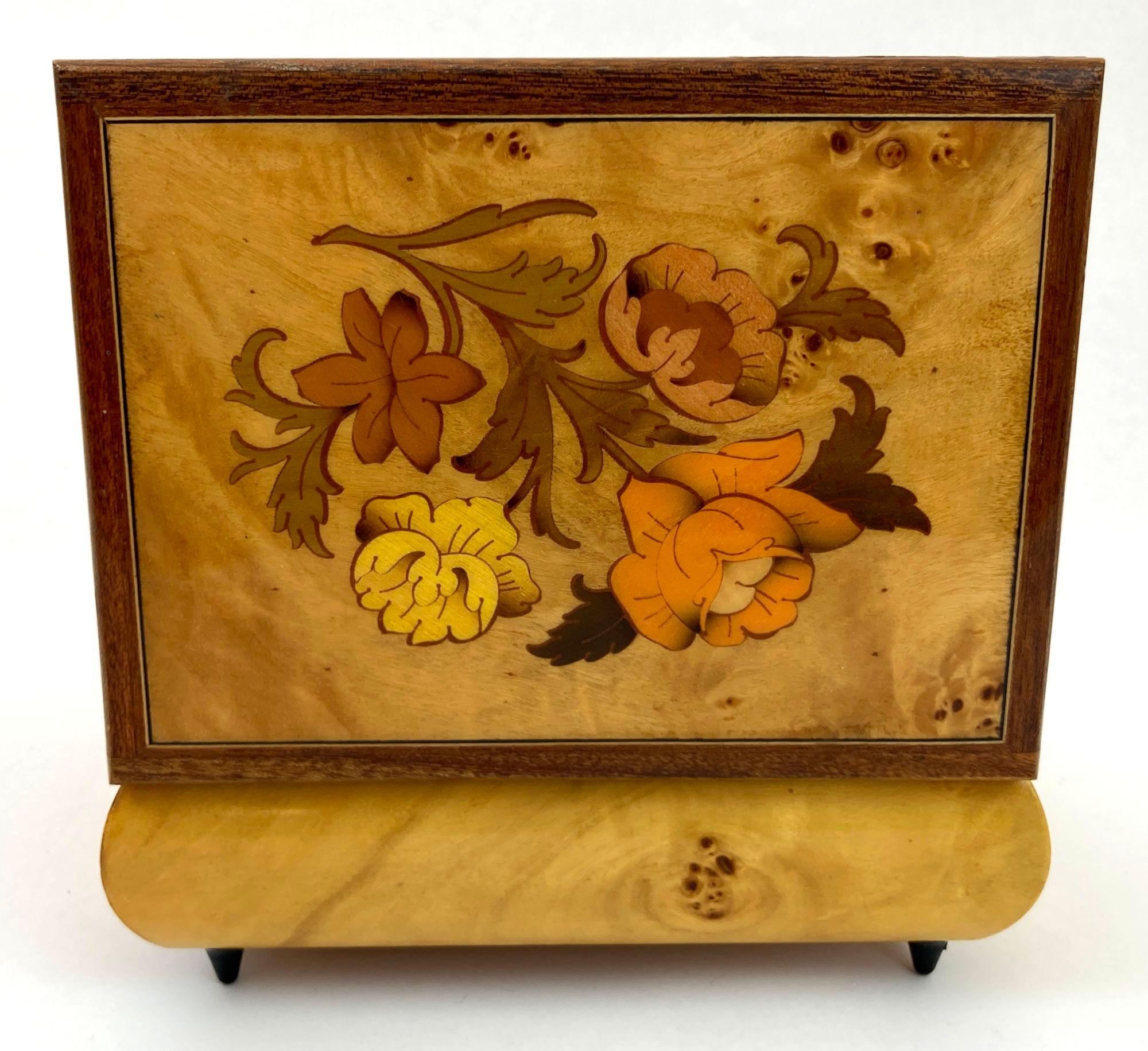 20th Century Vintage Jewelry Music Box Hand-Made in Italy For Sale