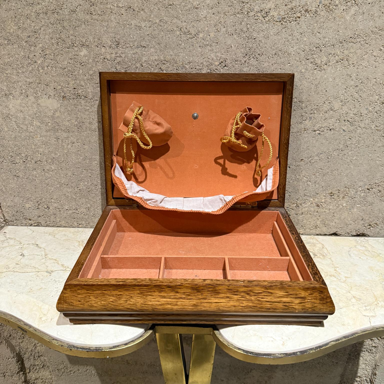 Vintage Jewerly Wood Box For Sale 2