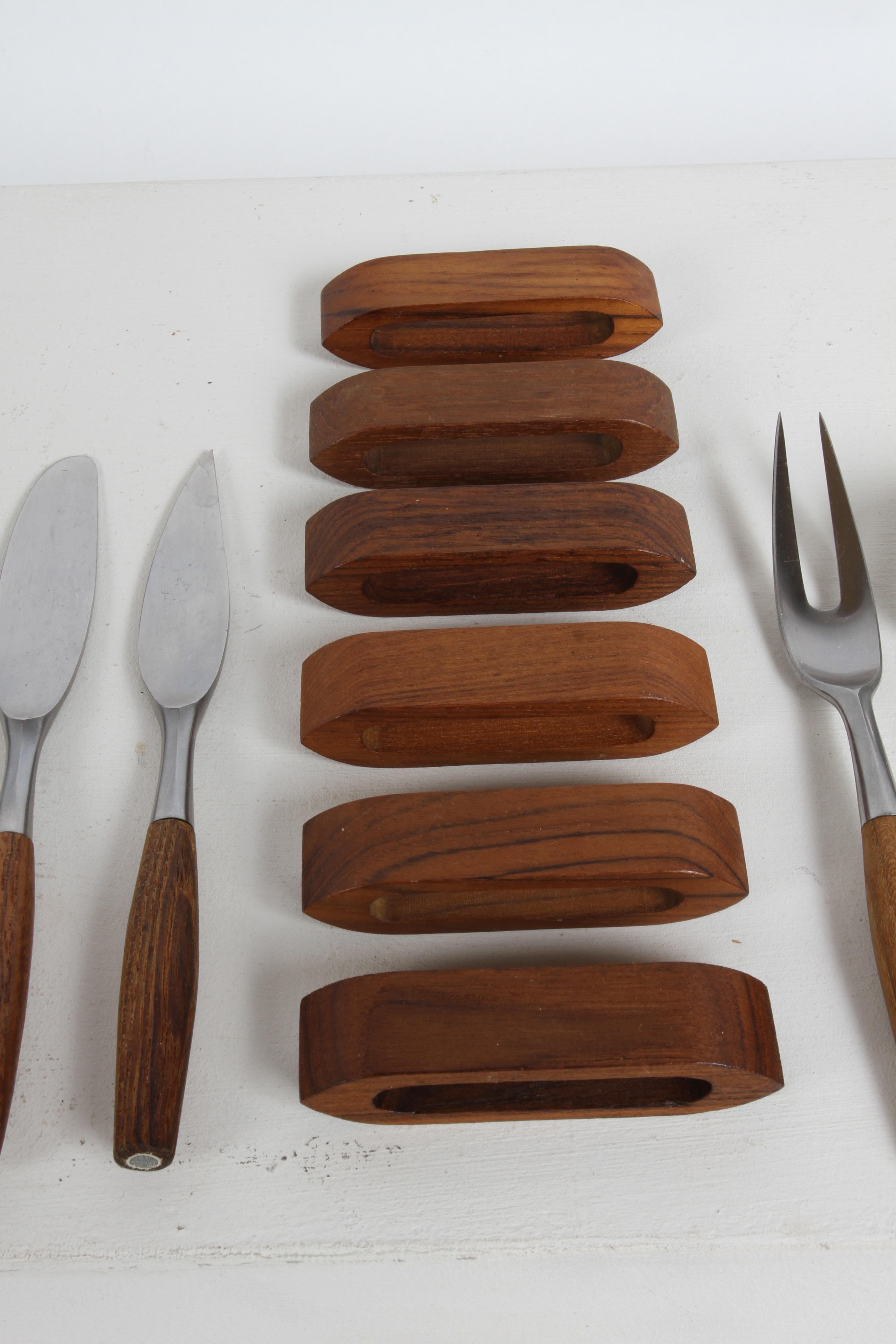 Vintage JHQ Dansk Fjord Flatware Service for 8-Teak Wood Handle 92-Piece Set  In Good Condition For Sale In St. Louis, MO