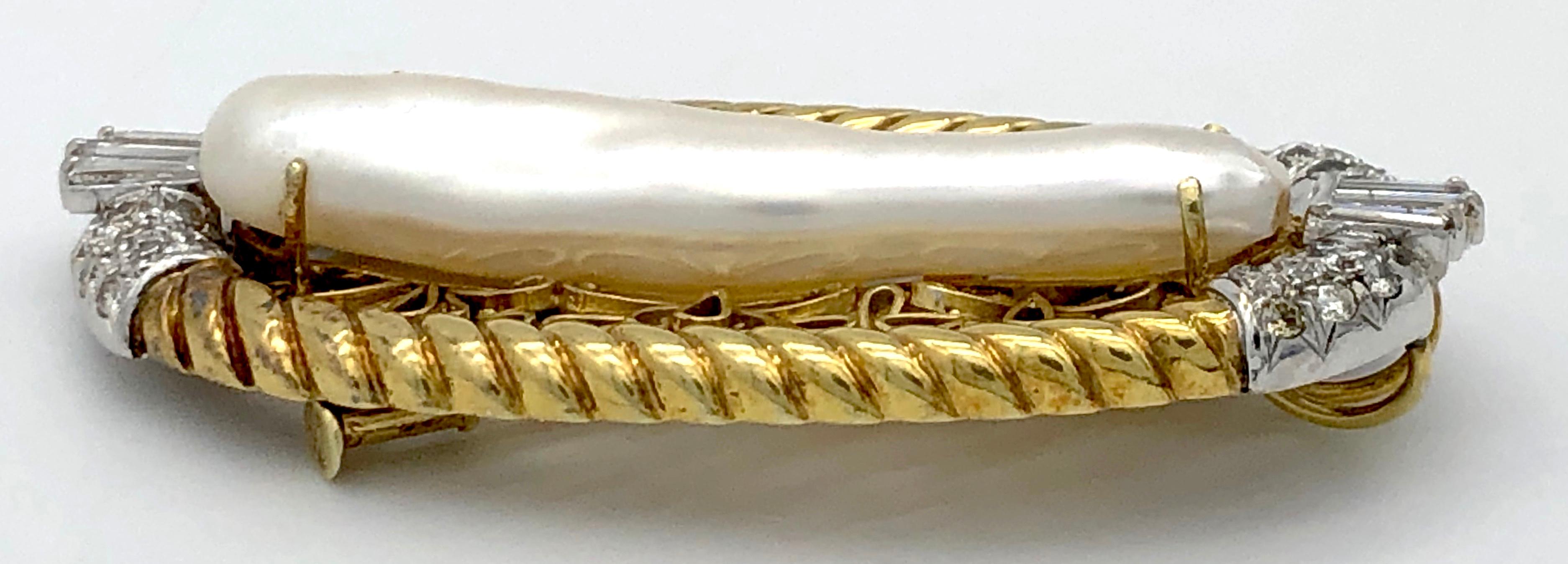 Vintage JIMMY Keshi Pearl Pendant Brooch Baguette Diamonds 14 Karat Gold In Good Condition For Sale In Munich, Bavaria