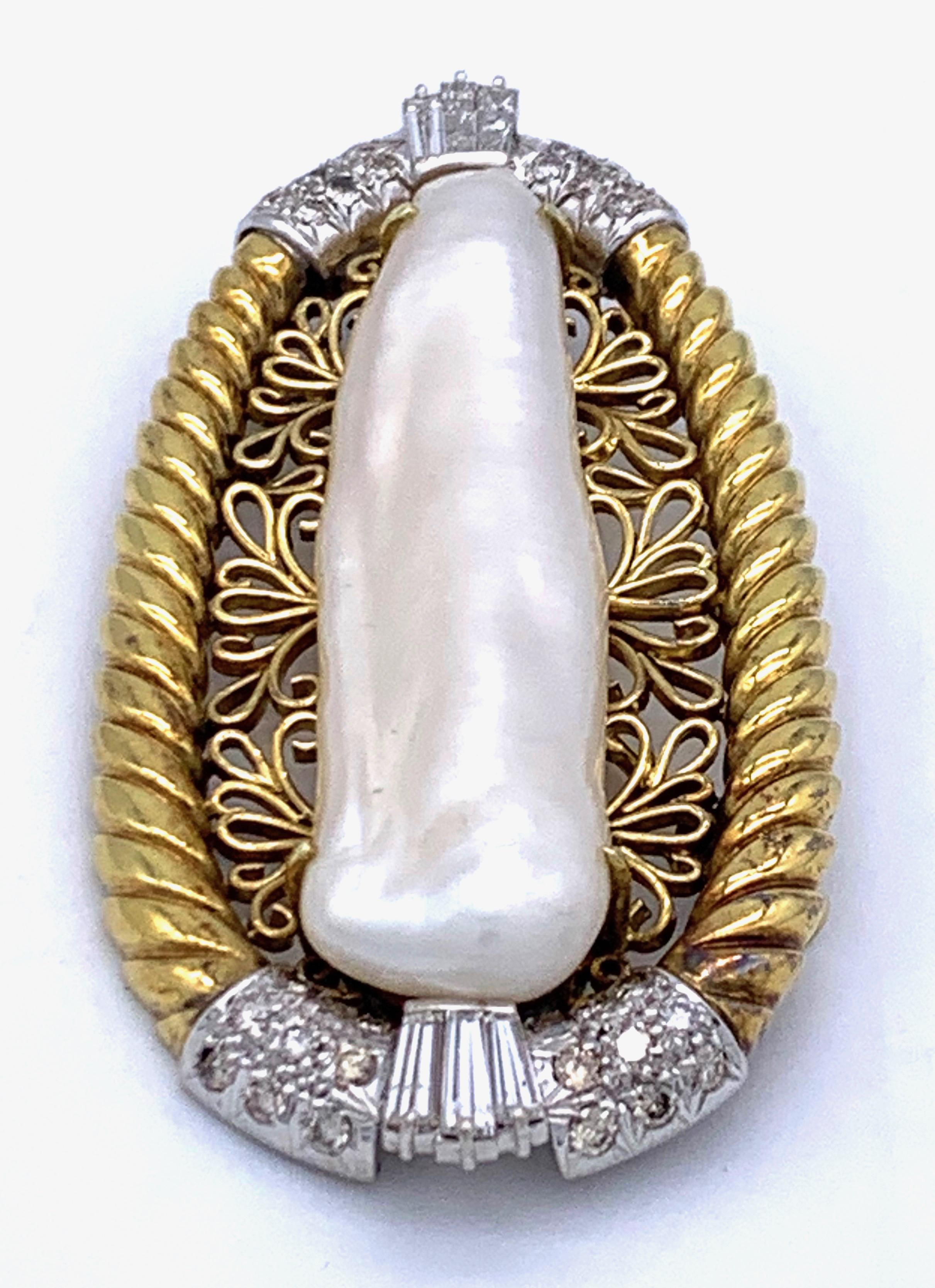 Vintage JIMMY Keshi Pearl Pendant Brooch Baguette Diamonds 14 Karat Gold For Sale 1