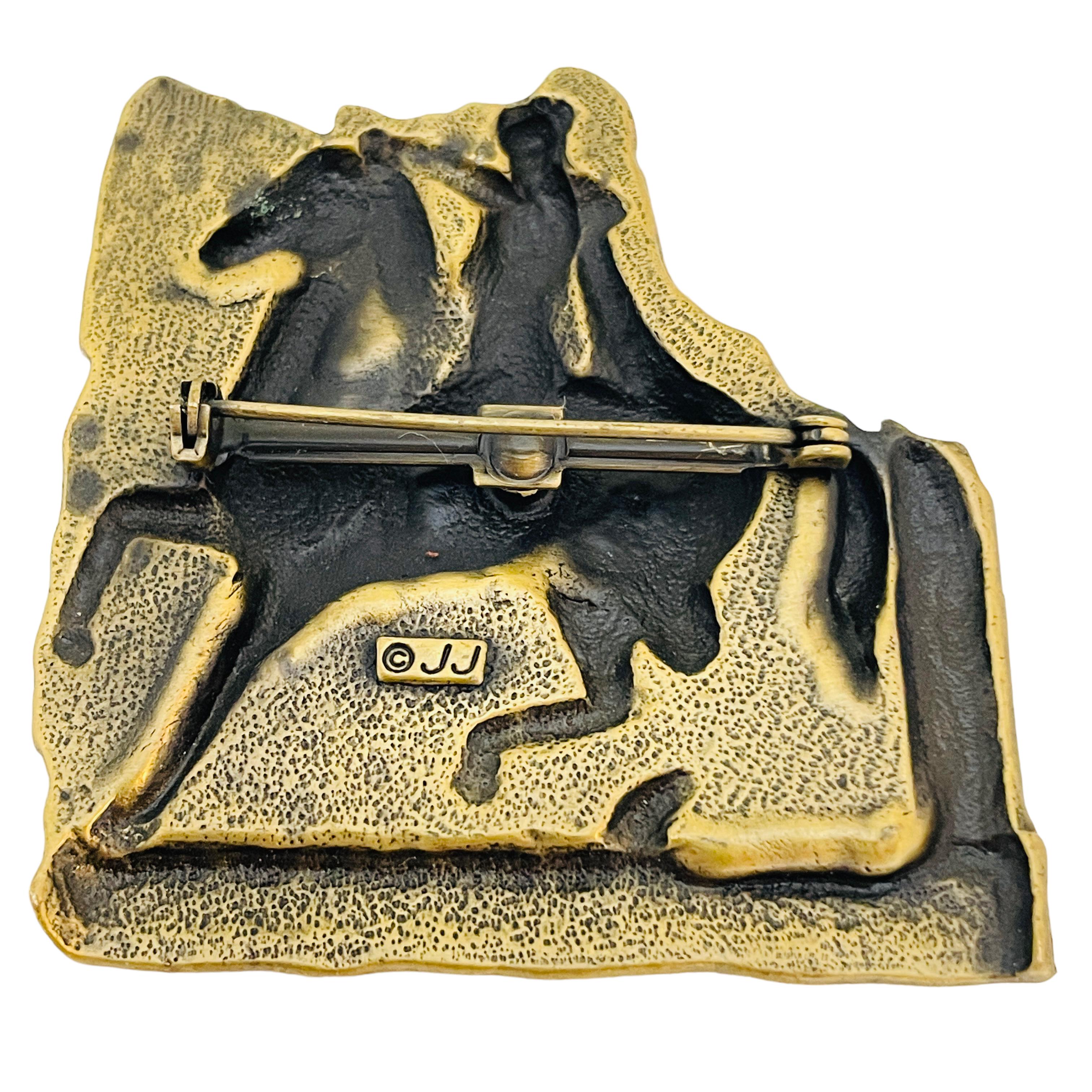 Vintage JJ bronze gold horse designer brooch In Good Condition For Sale In Palos Hills, IL