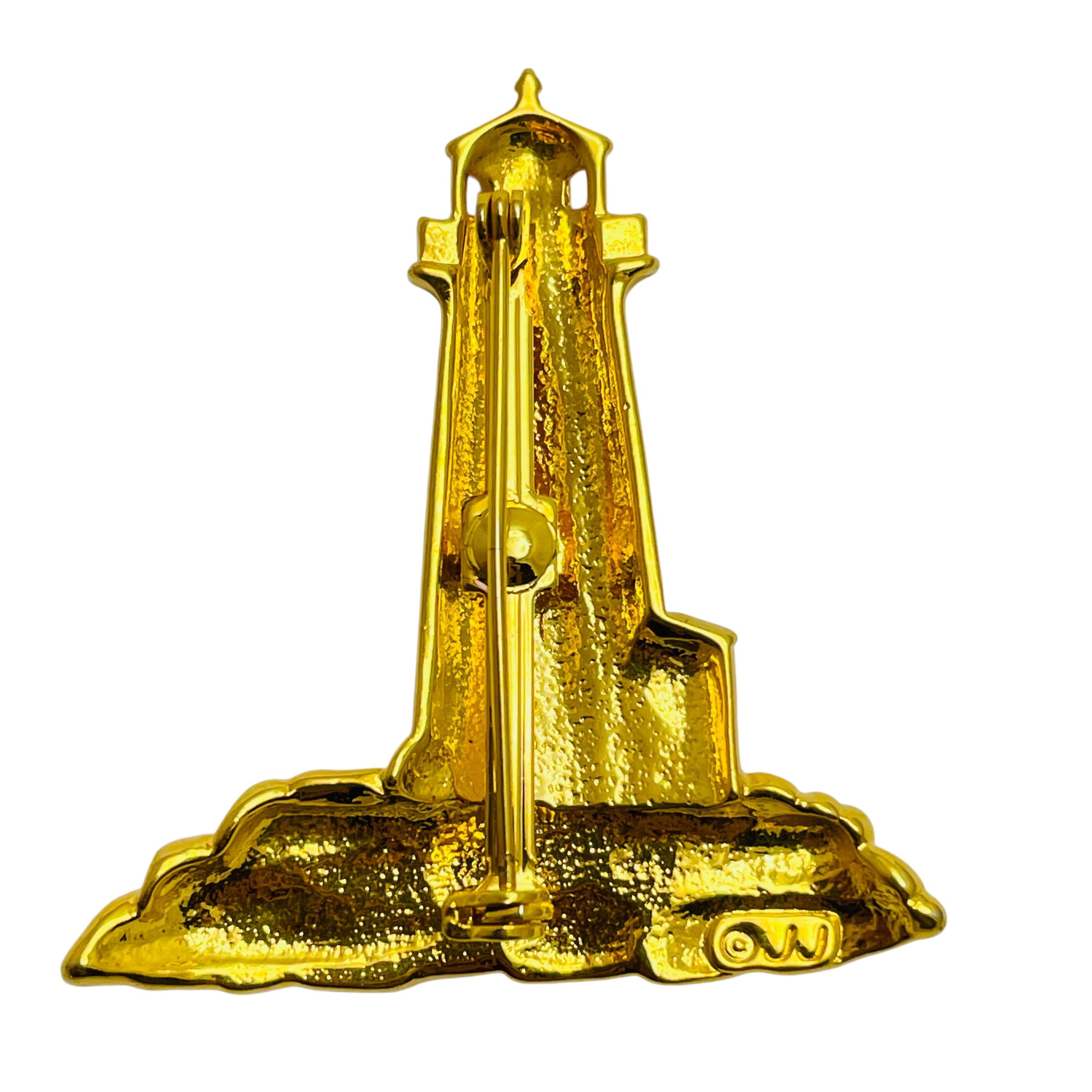 Vintage JJ signed gold tone lighthouse designer brooch In Good Condition For Sale In Palos Hills, IL