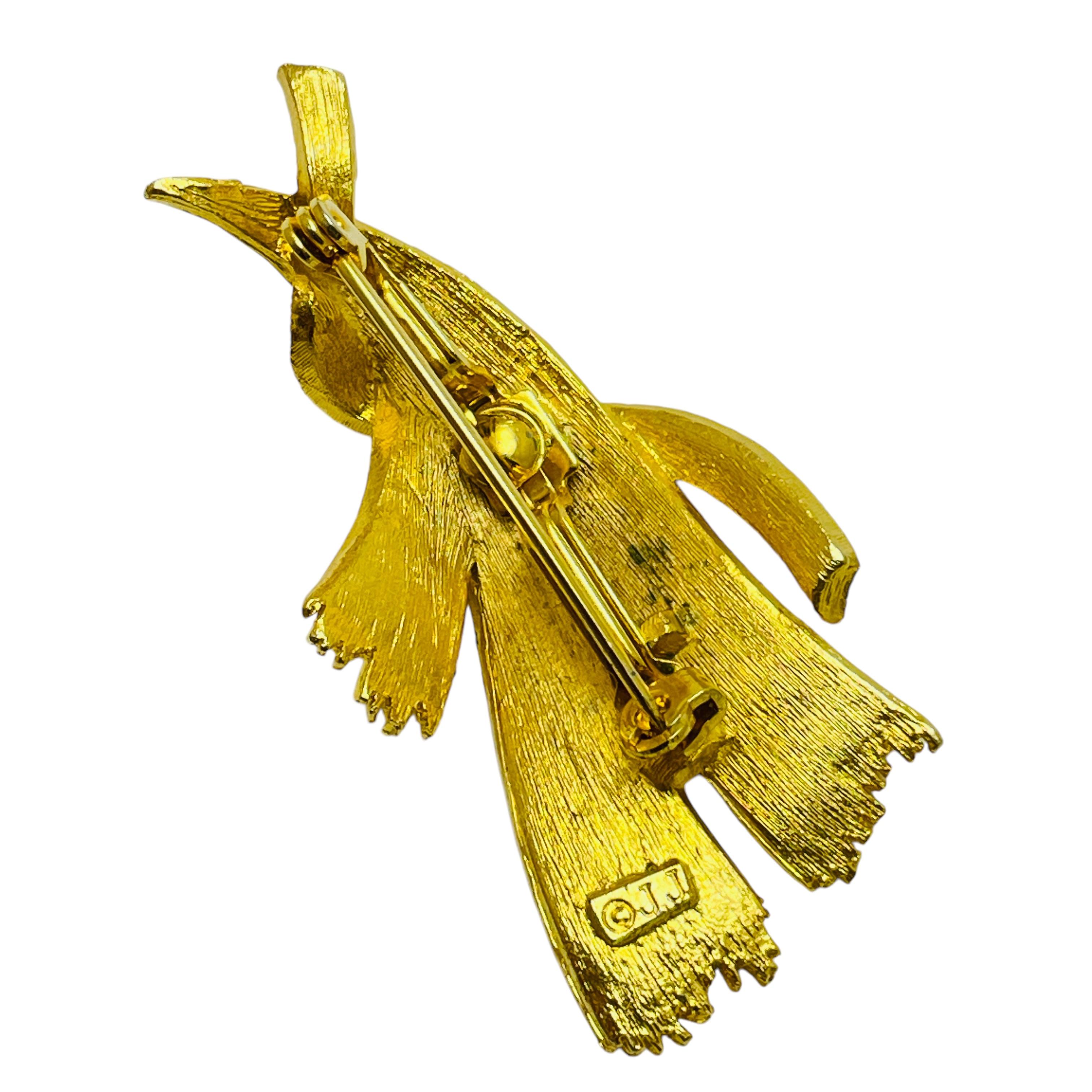 Vintage JJ signed gold tone rhinestone designer brooch In Good Condition For Sale In Palos Hills, IL